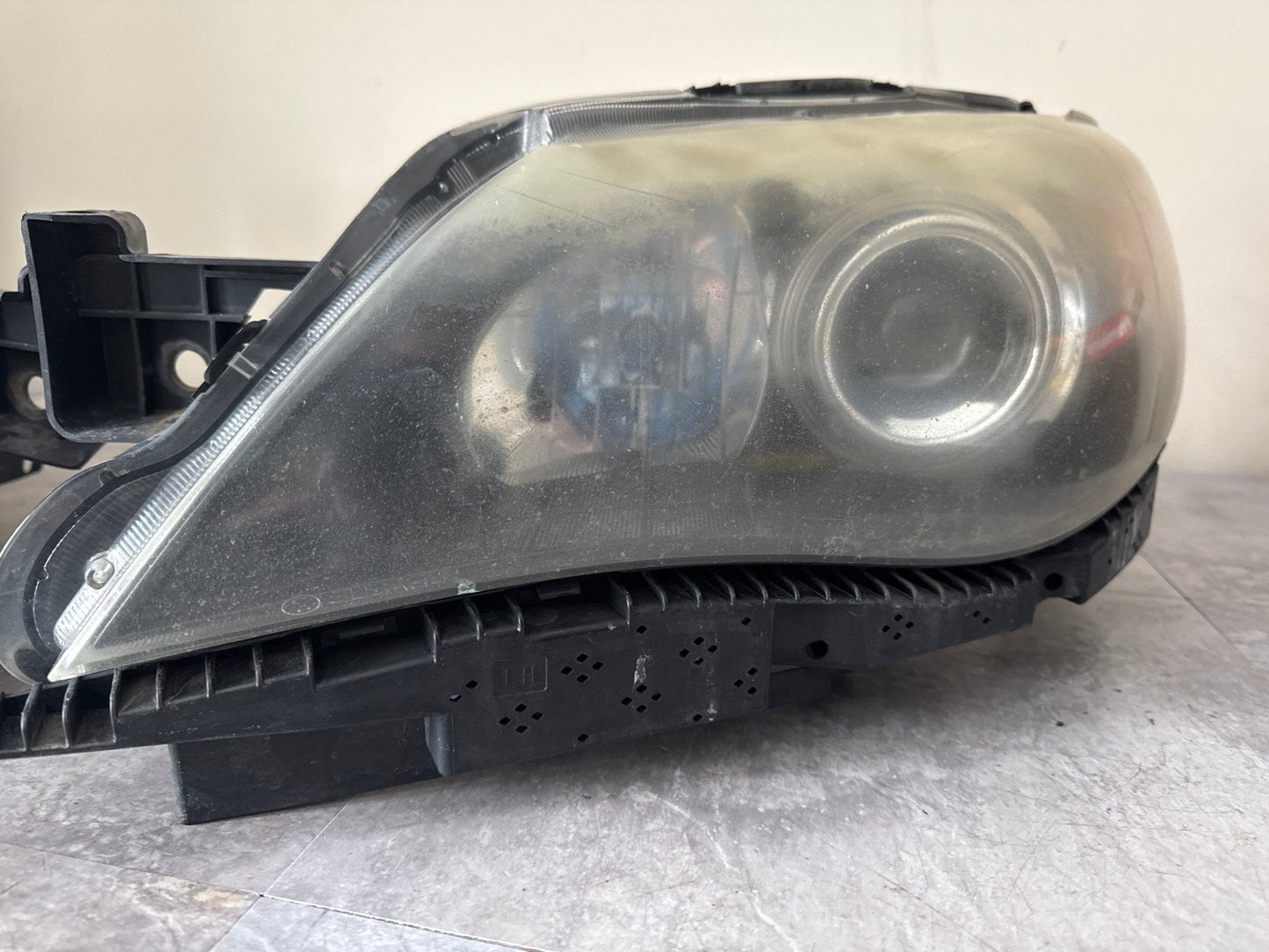 2008-2011 Subaru Impreza WRX STi Headlight Assy Set LH RH Drivers Side Passenger Side (2010 WRX)
