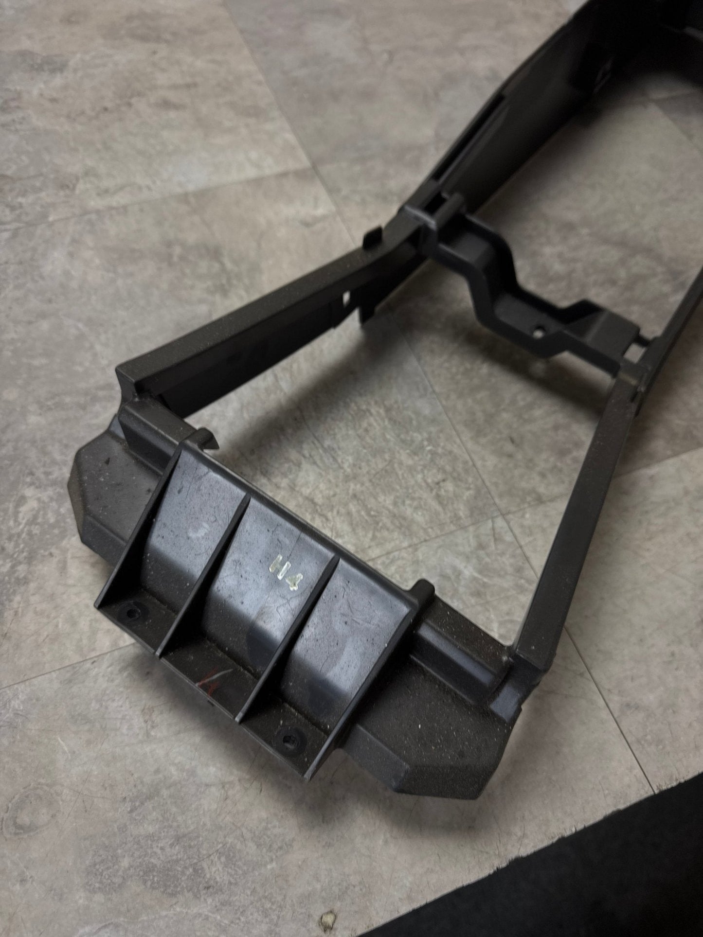 2005-2007 Subaru Impreza WRX STI Black Center Console Rest Trim Middle