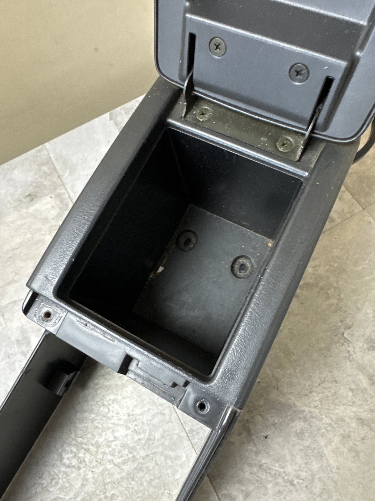 2005-2007 Subaru Impreza WRX STI Black Center Console Rest Trim Middle
