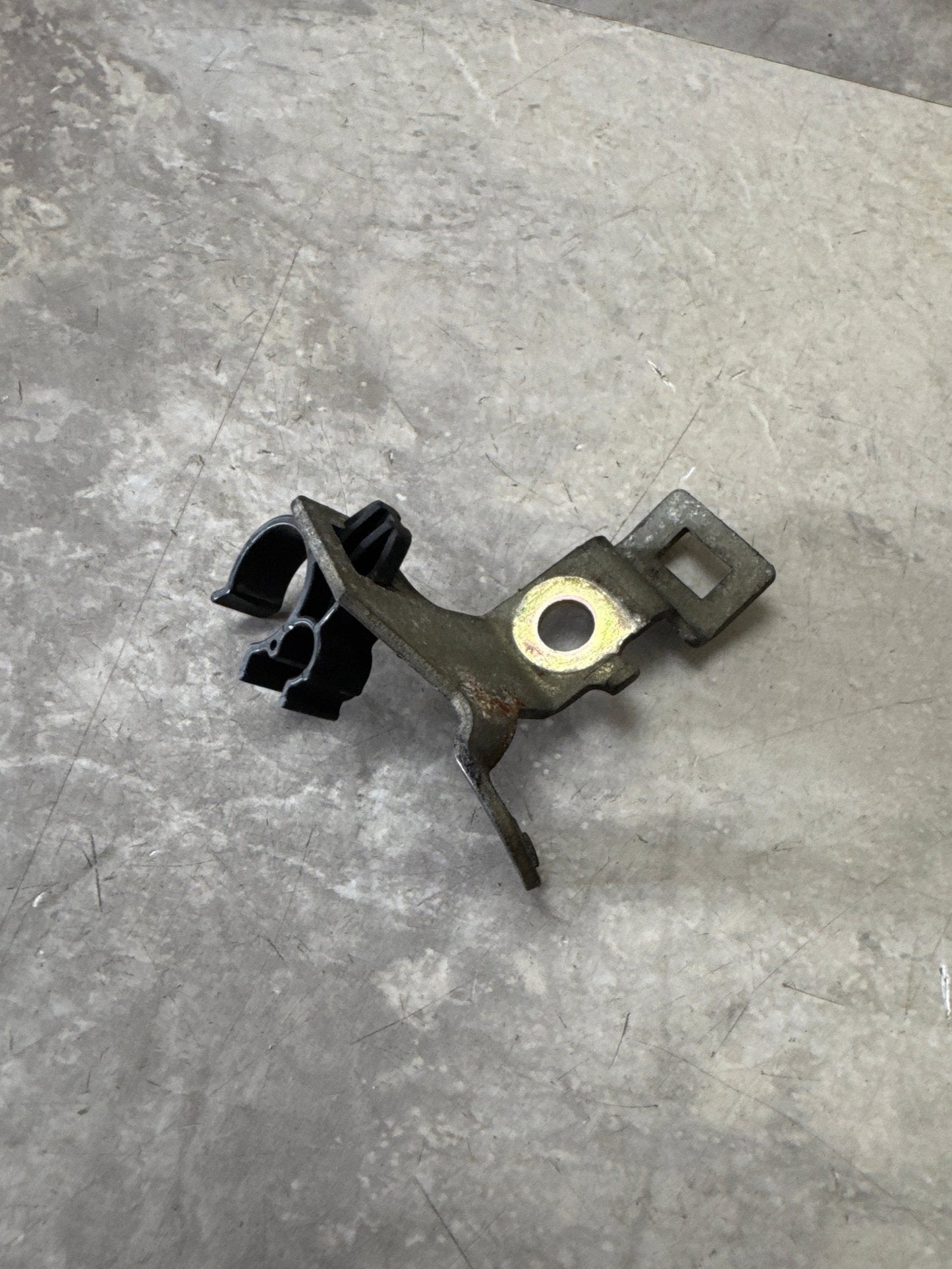 Subaru OEM (EJ20 / EJ25) Intake Manifold Wire Harness Bracket