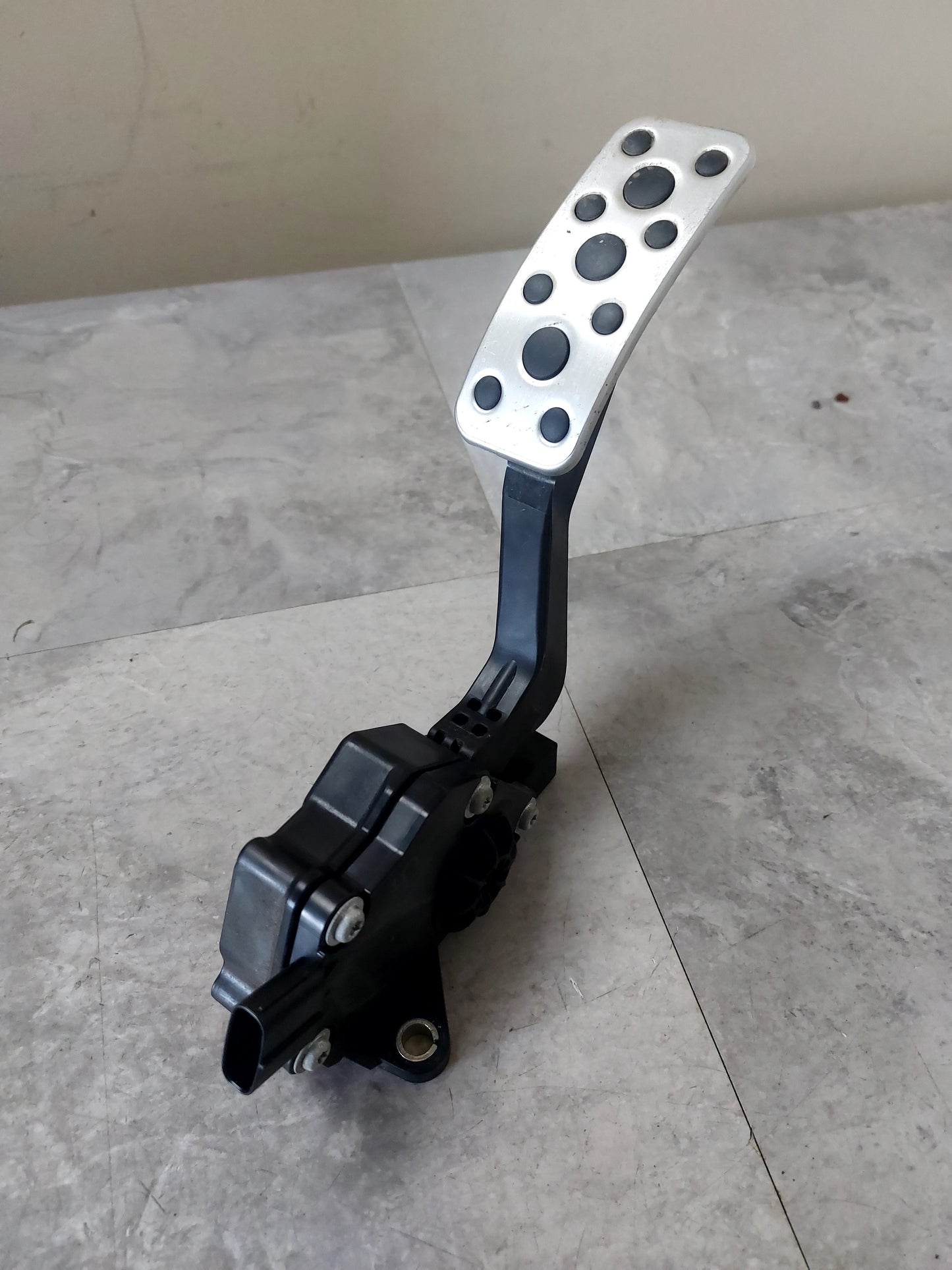 2008-2014 Subaru Impreza WRX STi OEM Pedal Assembly Accelerator y2
