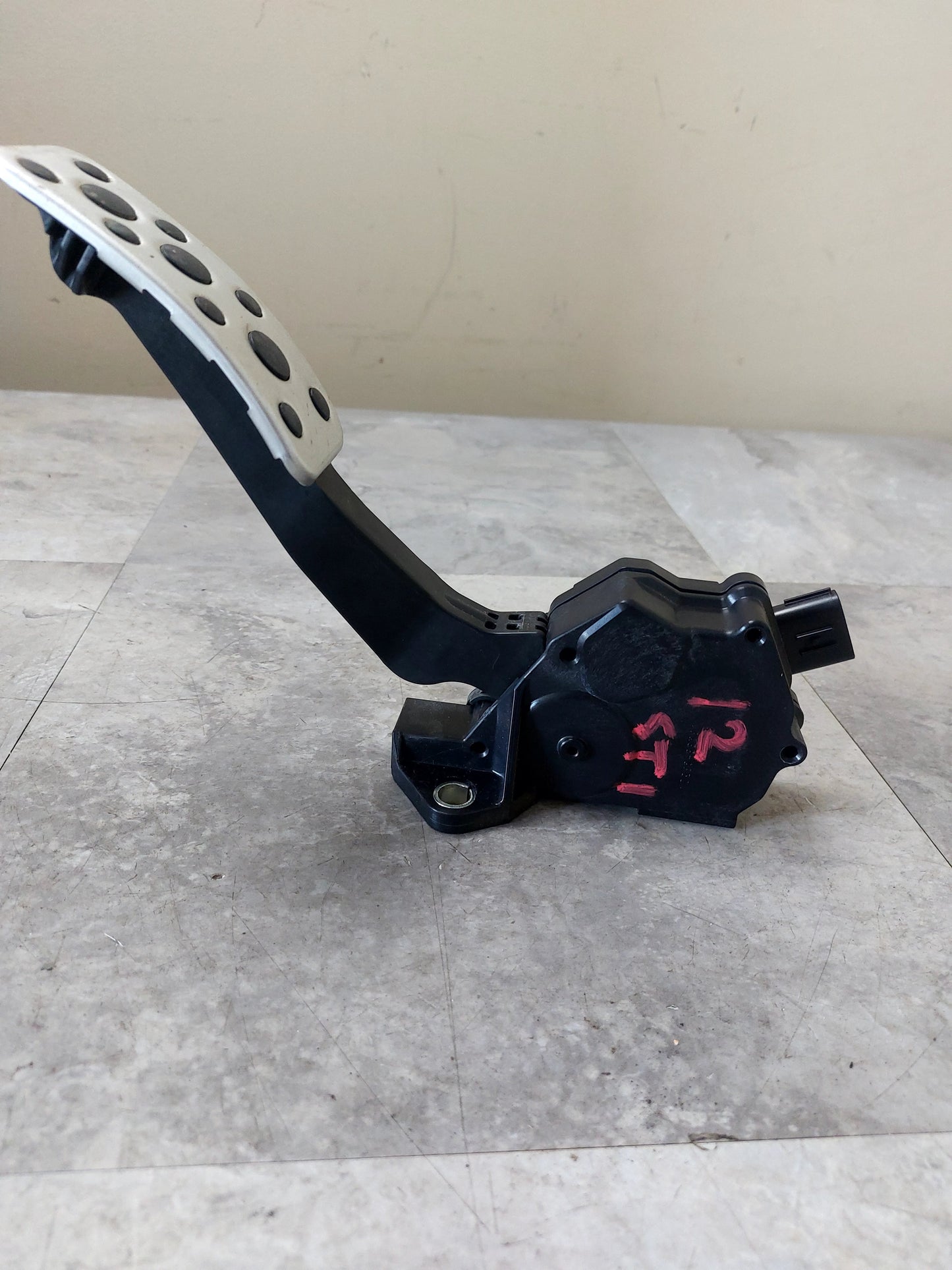 2008-2014 Subaru Impreza WRX STi OEM Pedal Assembly Accelerator y2
