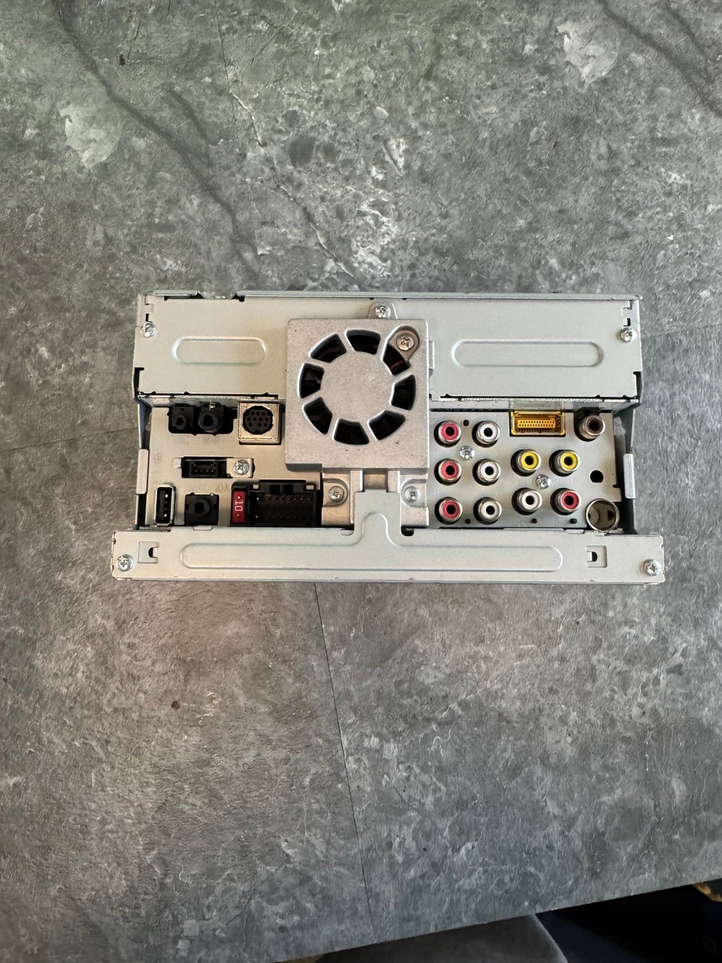 Pioneer AVH-2300NEX Double Din Headunit Radio Assembly Subaru Bracket