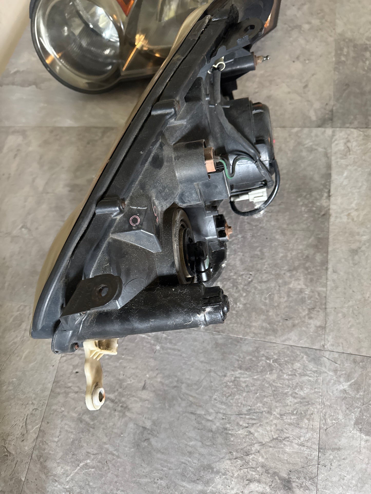 2004-2005 Subaru Impreza WRX OEM Headlight Pair Assembly