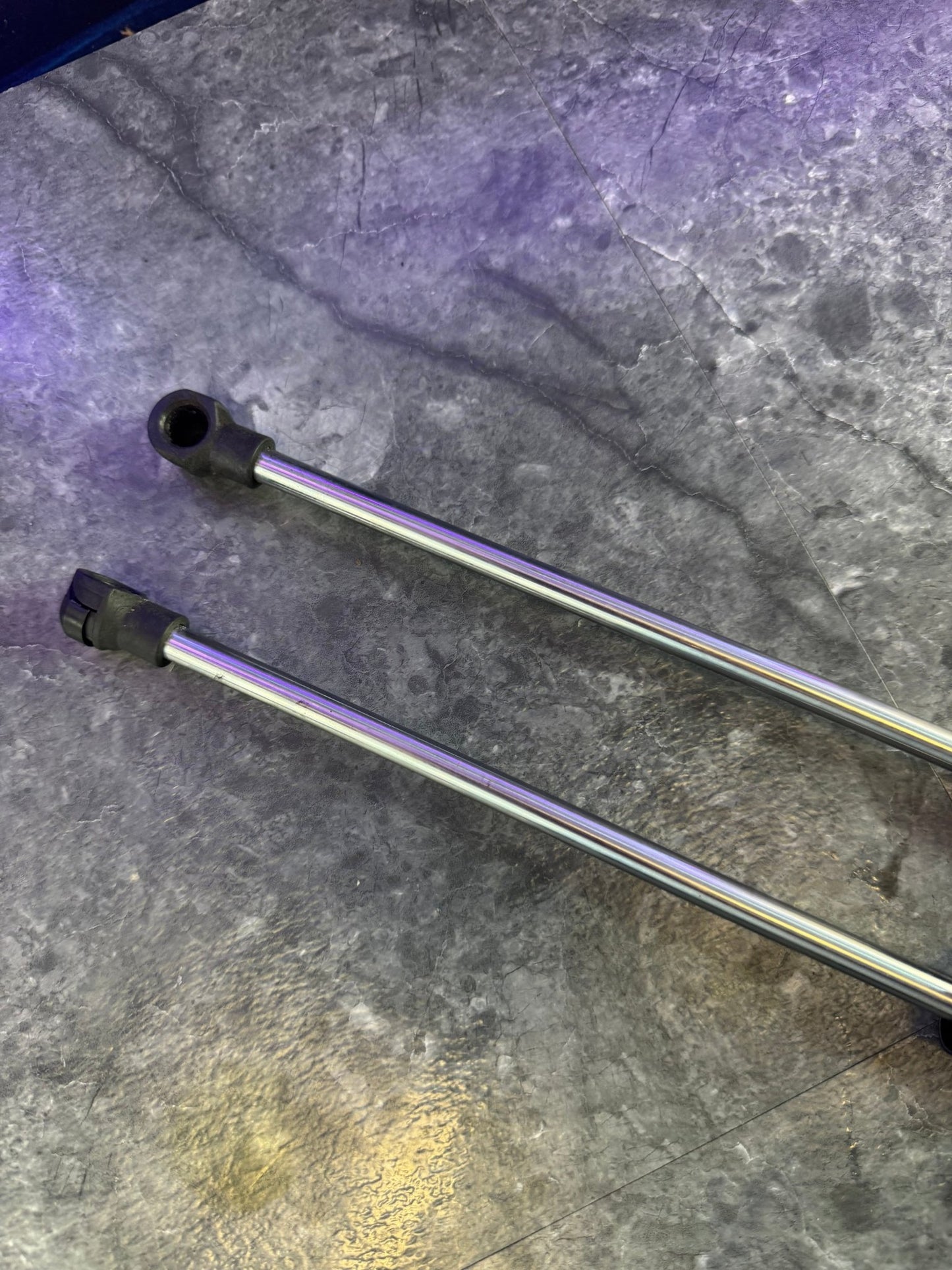 2002-2007 Subaru Impreza WRX STi Carbon Fiber Hood Struts