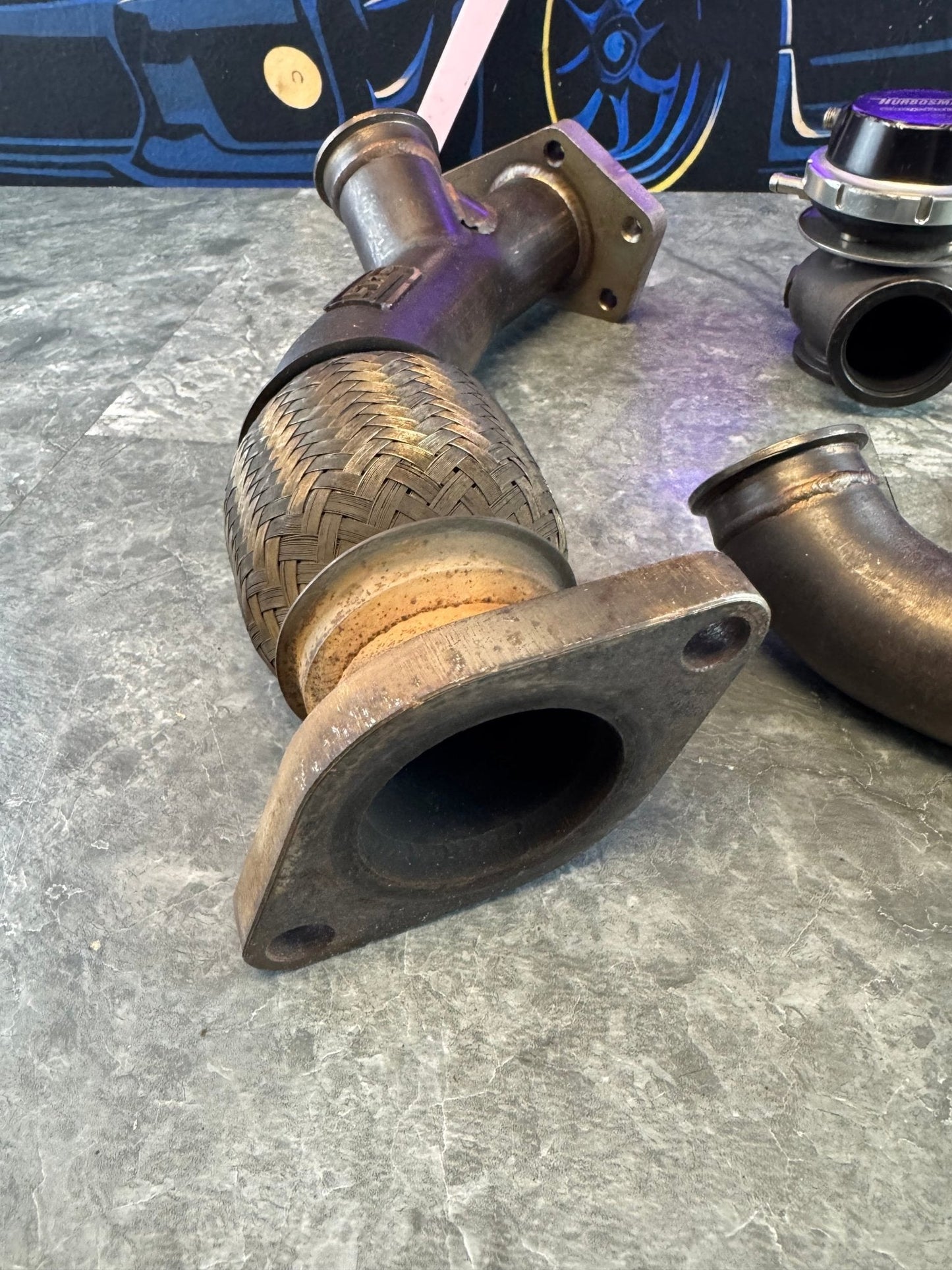2002-2007 Subaru WRX / 2004-2021 Subaru STi Turbosmart 40mm External Wastegate Kit With Grimmspeed 2-Bolt Up Pipe And Screamer Tube