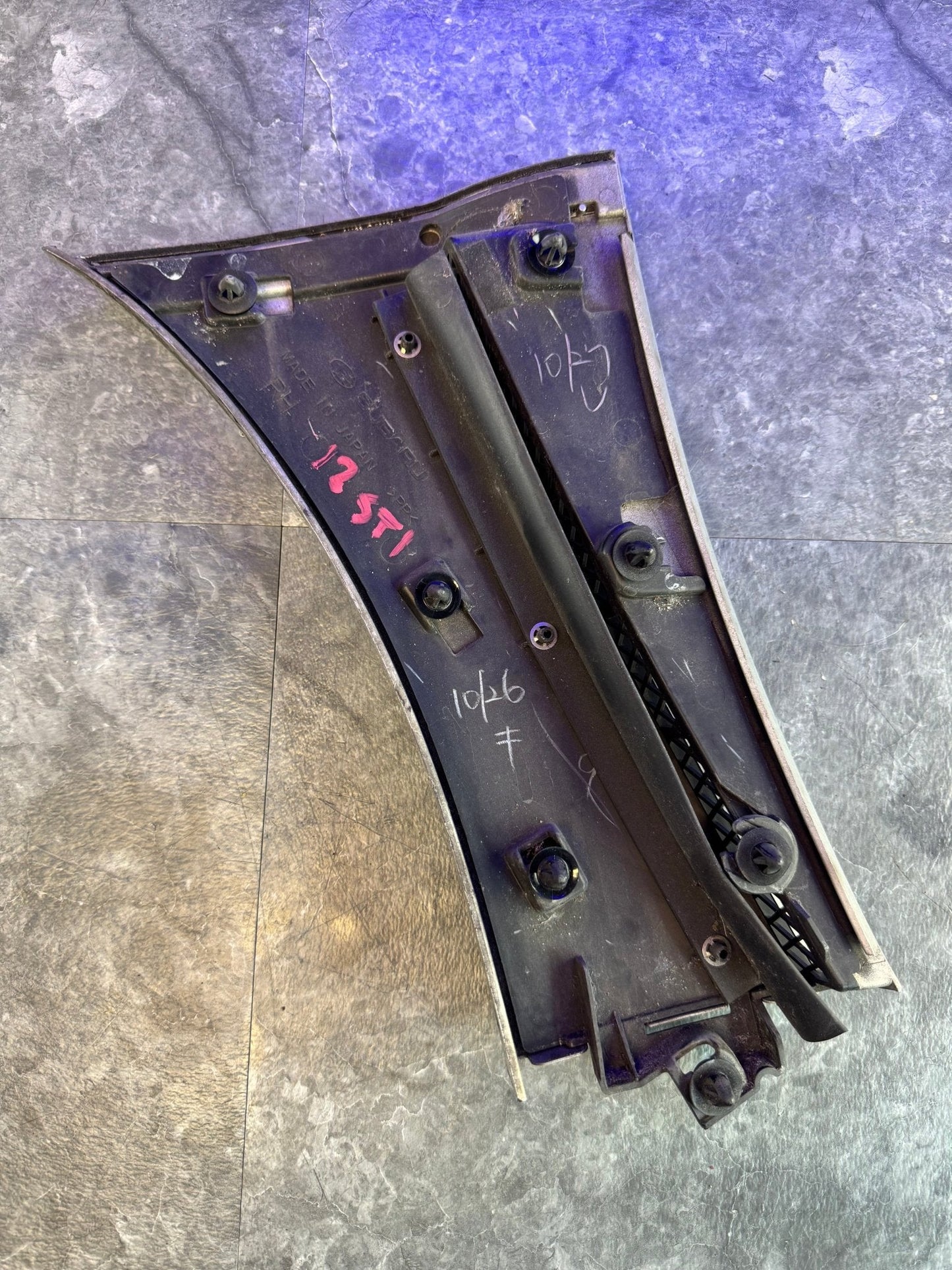 2011-2014 Subaru WRX OEM RH Fender Garnish Ice Silver Metallic G1U