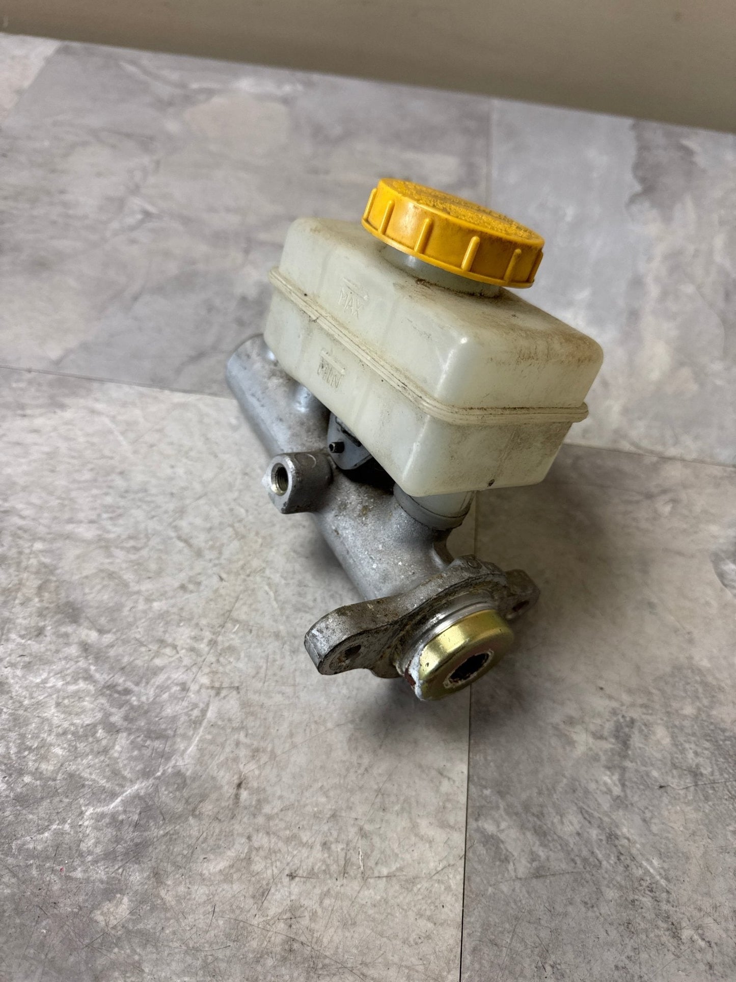 2002-2007 Subaru Impreza WRX STi OEM Brake Master Cylinder Reservoir