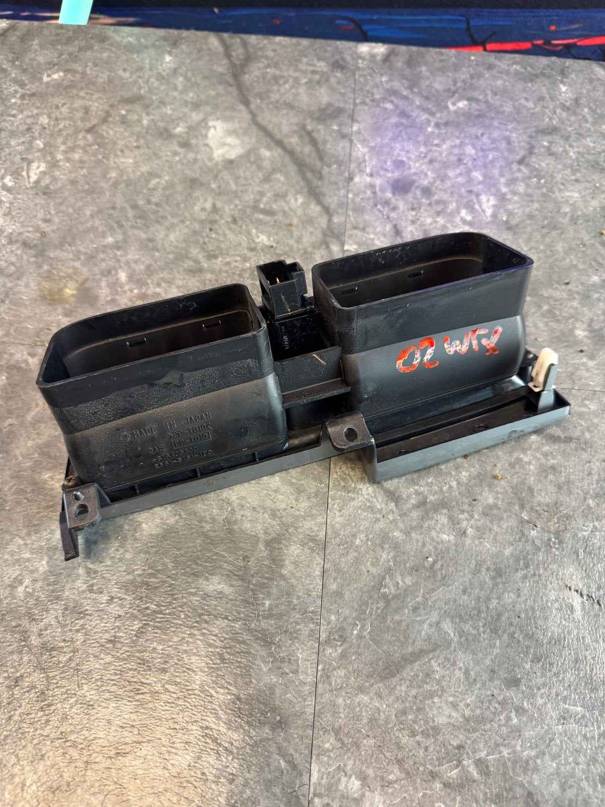 2002-2004 Subaru Impreza WRX OEM Center Dash Vent w/ Hazard Button