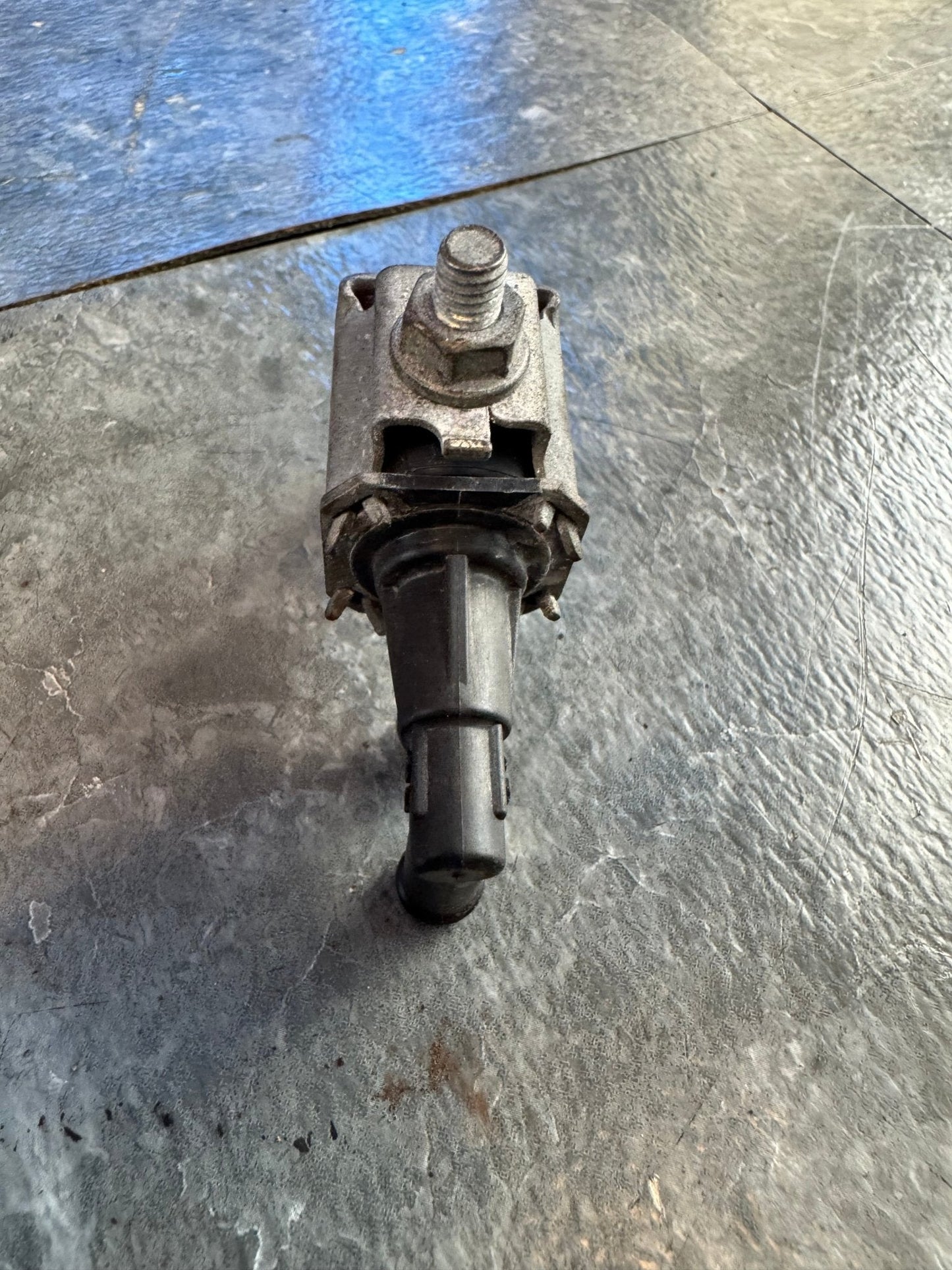 2008-2014 Subaru WRX STi OEM Vapor Canister Purge Solenoid Evap Solenoid Right Passenger