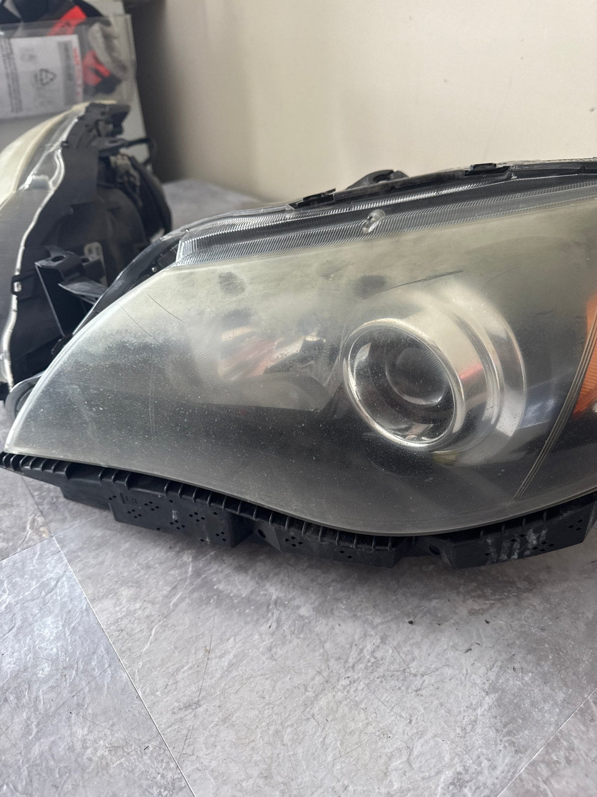 2008-2011 Subaru Impreza WRX STi Headlight Assy Set LH RH Drivers Side Passenger Side (2010 WRX)