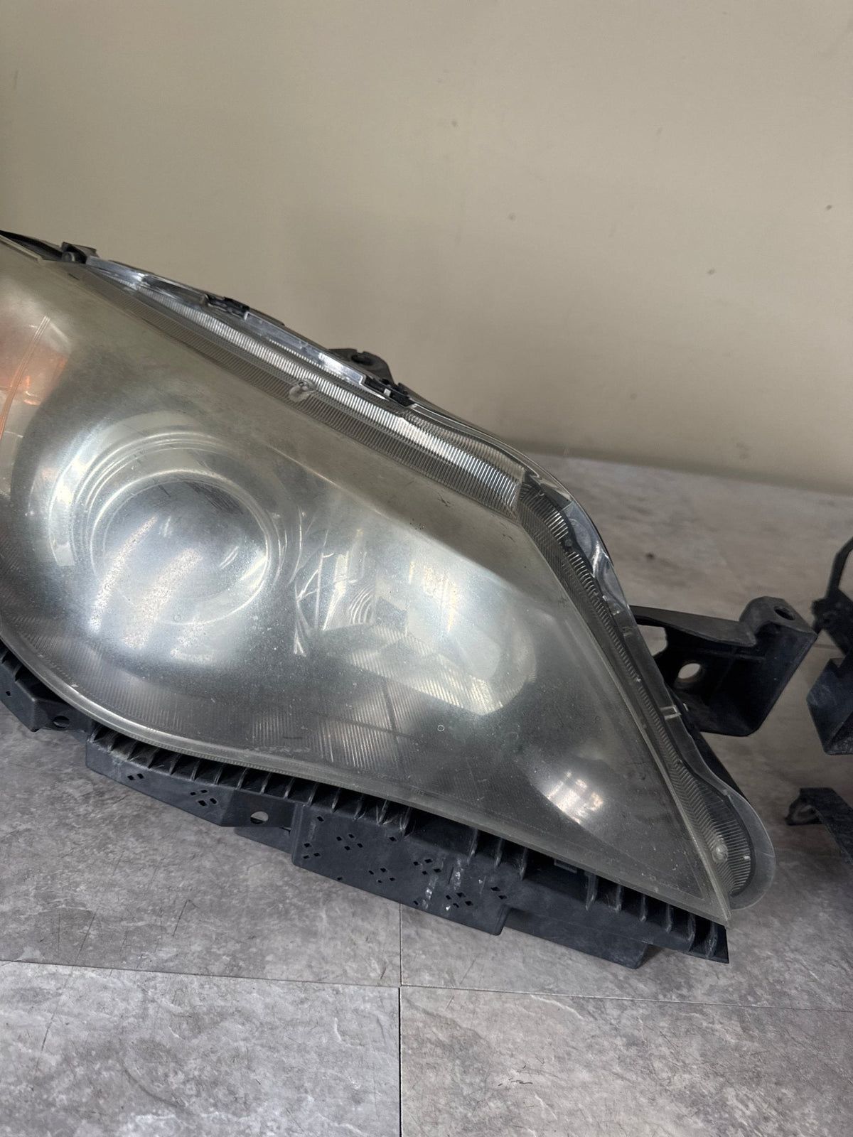 2008-2011 Subaru Impreza WRX STi Headlight Assy Set LH RH Drivers Side Passenger Side (2010 WRX)