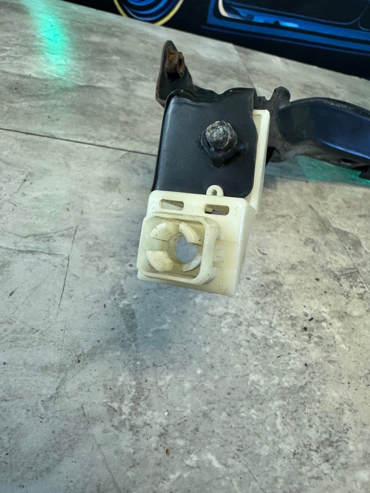 2006-2007 Subaru Impreza WRX STi OEM Passenger Side RH Headlight Bracket