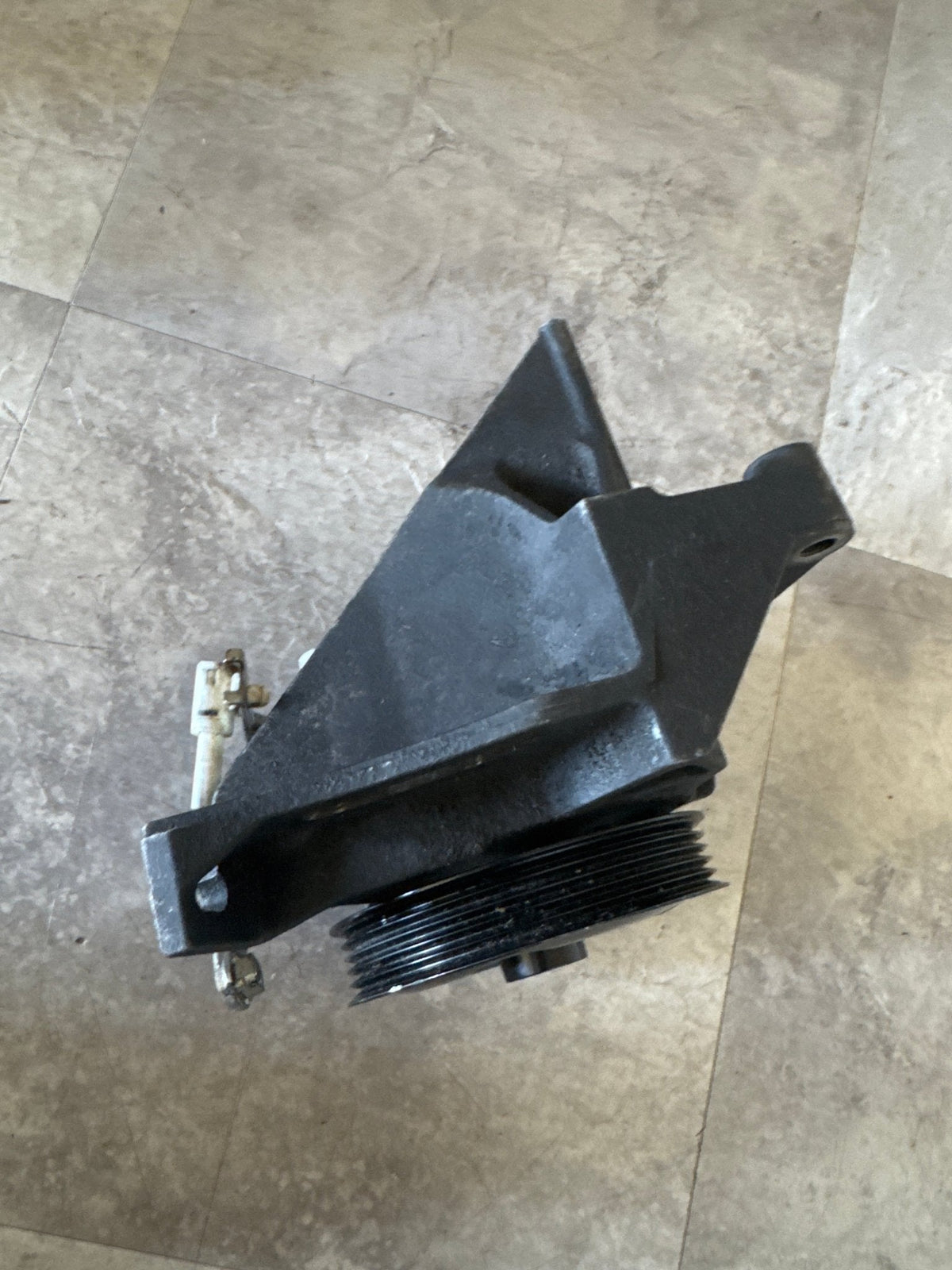 2004-2007 Subaru Impreza WRX STi OEM Power Steering Pump with Mount