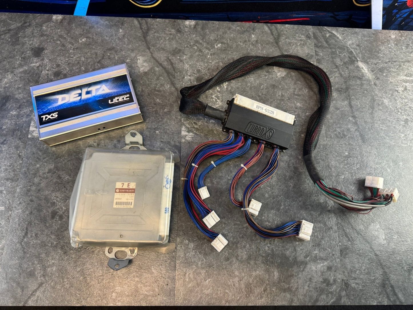 2002-2005 Subaru WRX And Saab 9-2x EJ205 Non AVCS TurboXS Delta Utec Piggyback ECU With Bugeye ECU BPH-032B (P1)