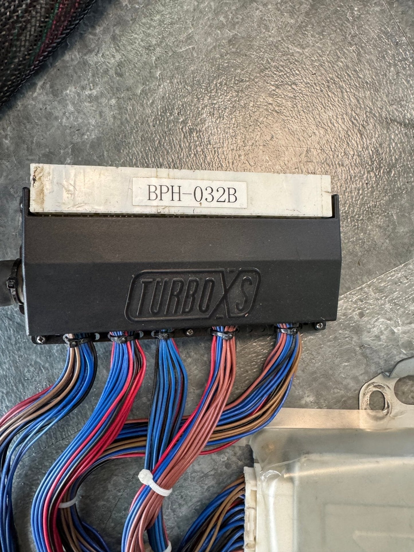 2002-2005 Subaru WRX And Saab 9-2x EJ205 Non AVCS TurboXS Delta Utec Piggyback ECU With Bugeye ECU BPH-032B (P1)