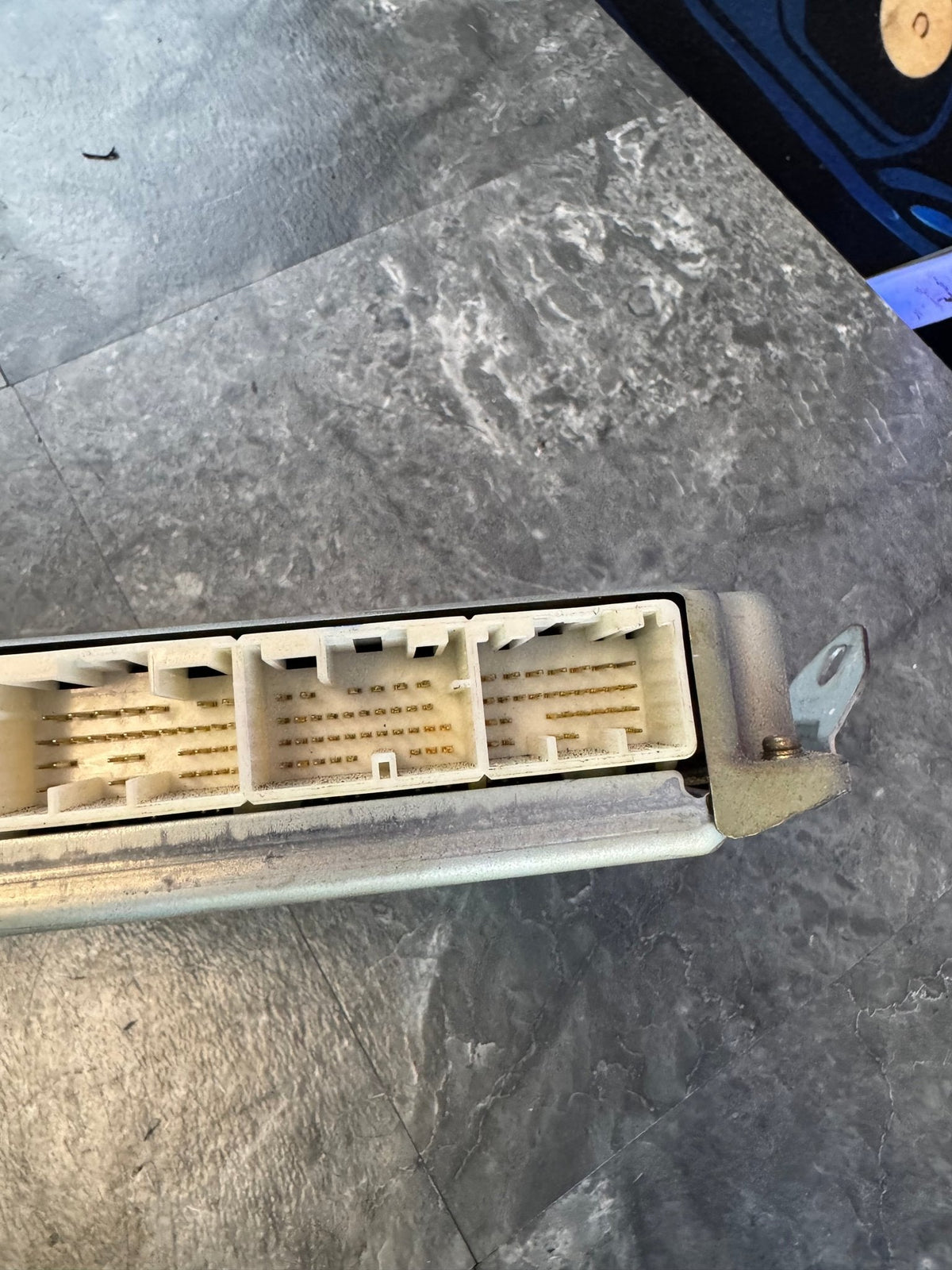 2005 Subaru Impreza WRX STi OEM ECU Engine Computer Module ECM 22611AJ930