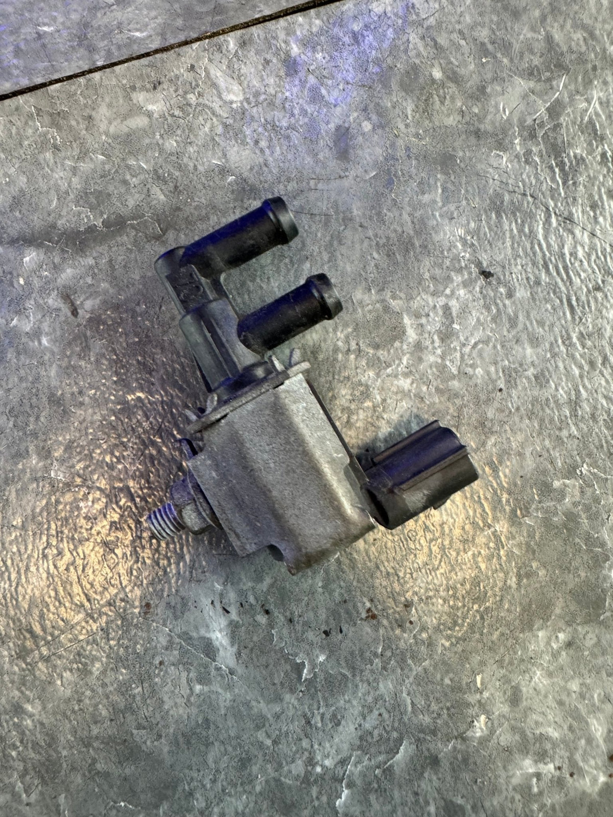 2008-2014 Subaru WRX STi OEM Purge Solenoid Evap Vapor Canister Right Passenger