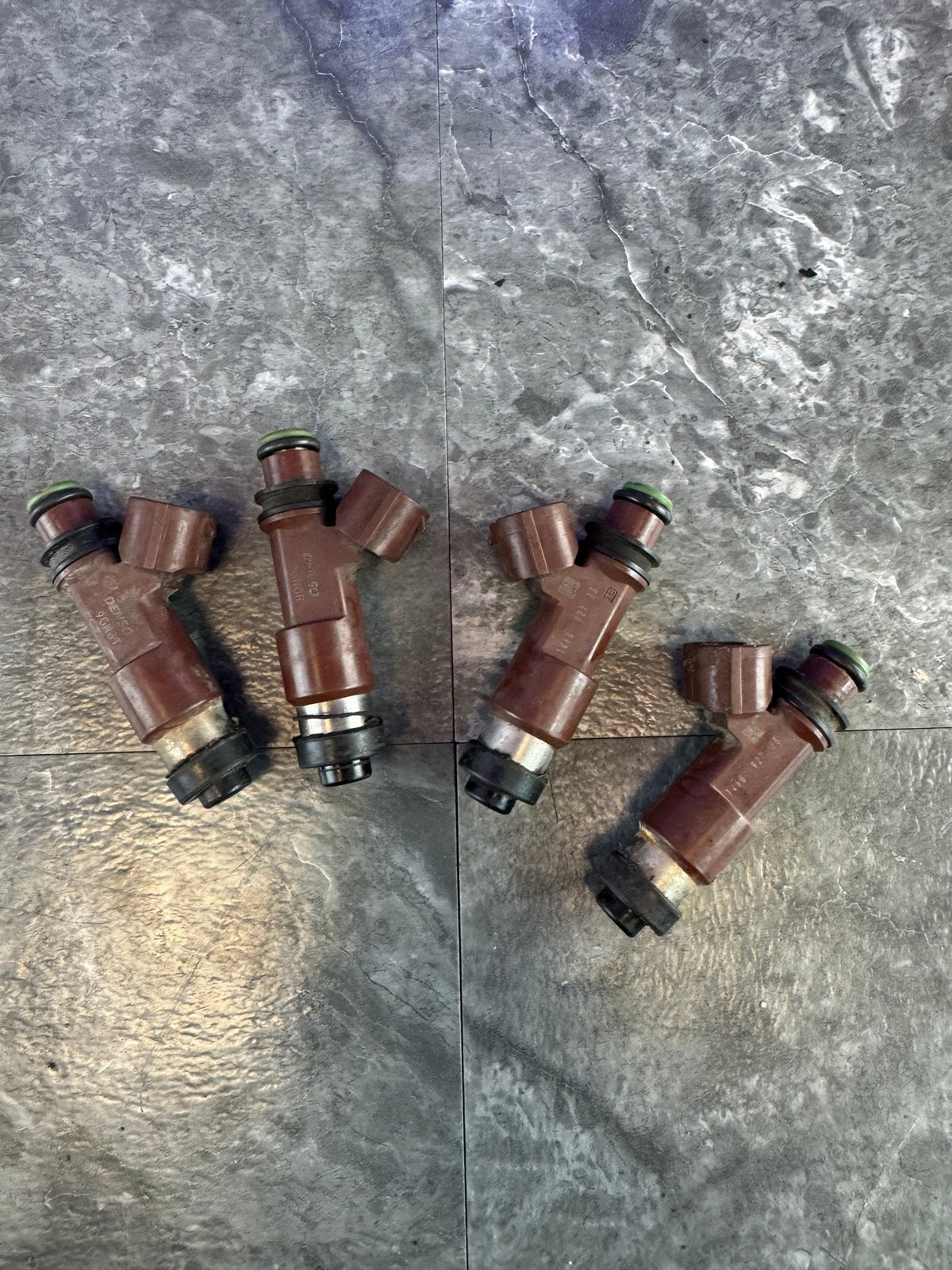 2004-2006 Subaru Impreza WRX STi OEM -05 Top Feed Fuel Injectors Brown X4