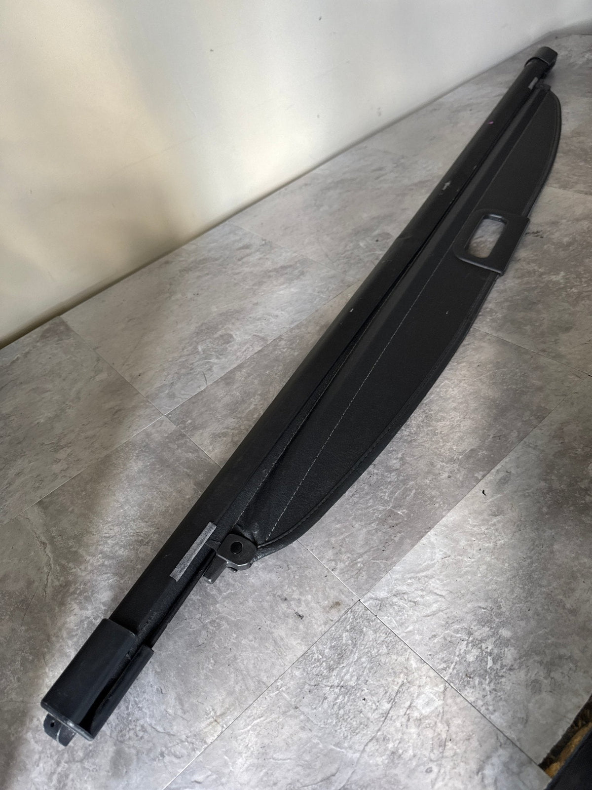 2002-2007 Subaru Impreza WRX Cargo Hatch Trunk Privacy Shade Cover Pull