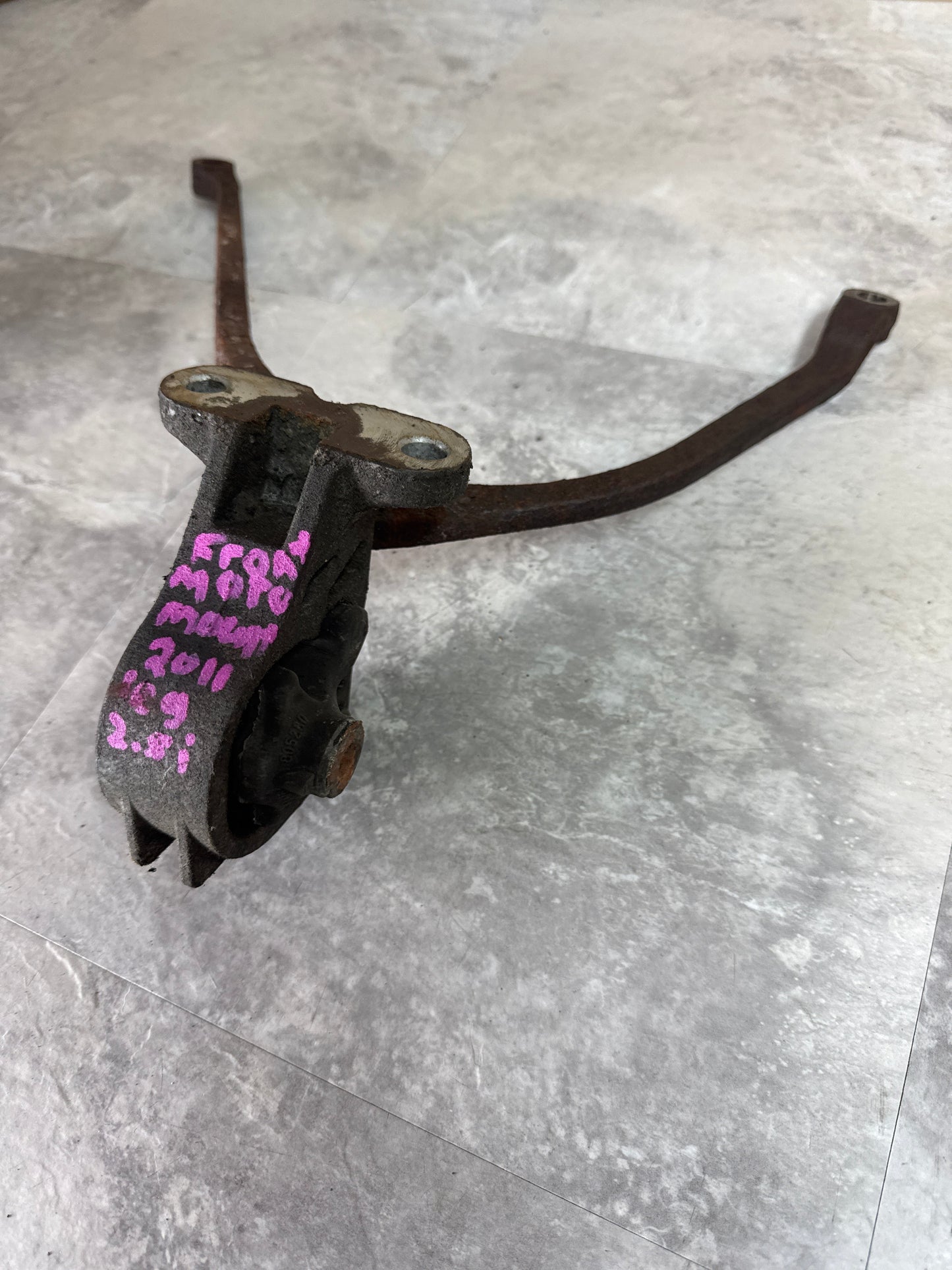 2010-2012 Subaru Legacy Outback Front Center Engine Motor Mount 2.5L H6