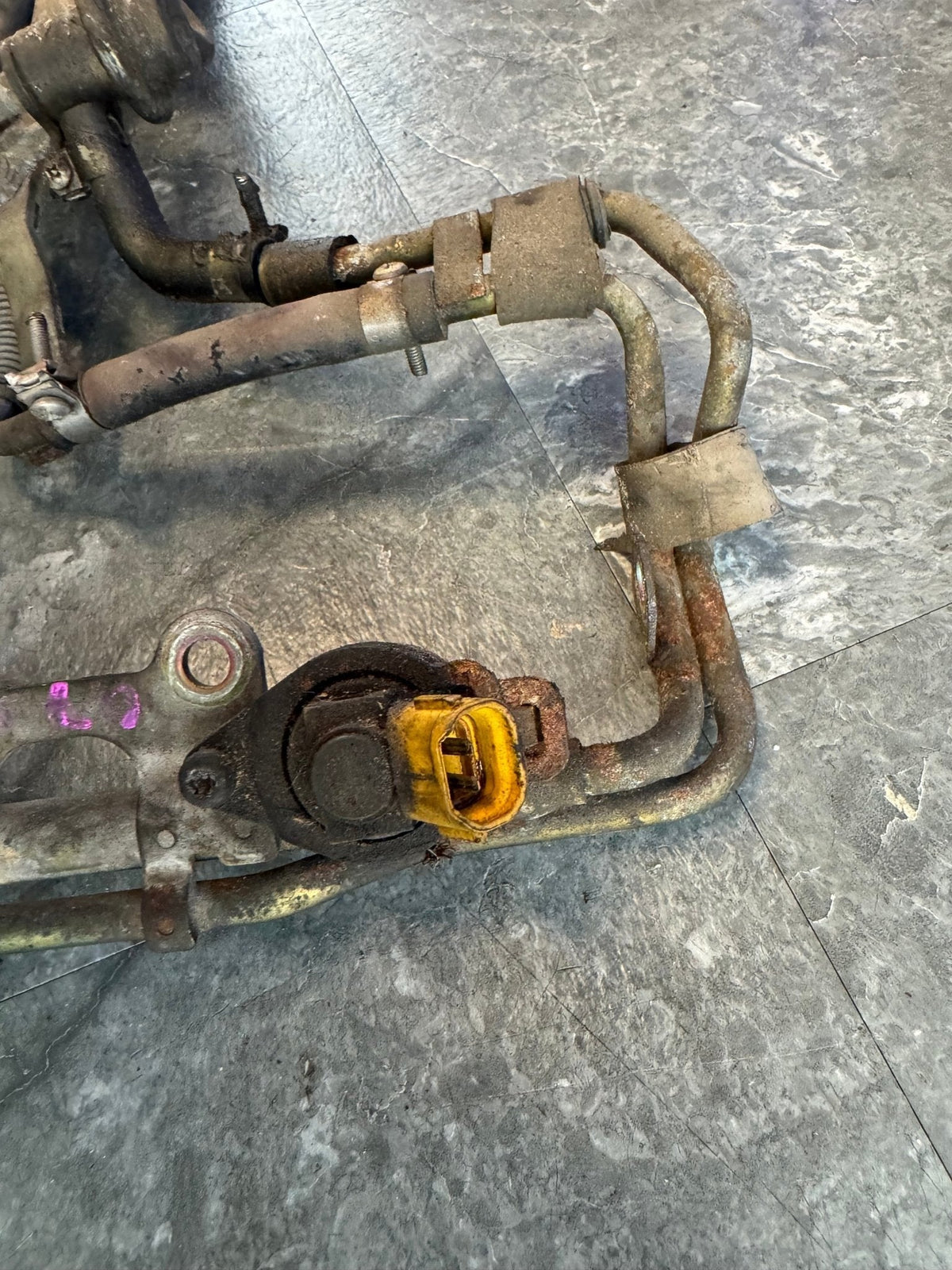 2004-2007 Subaru WRX STi OEM Under Manifold Fuel Lines Rails Side Feed Injectors