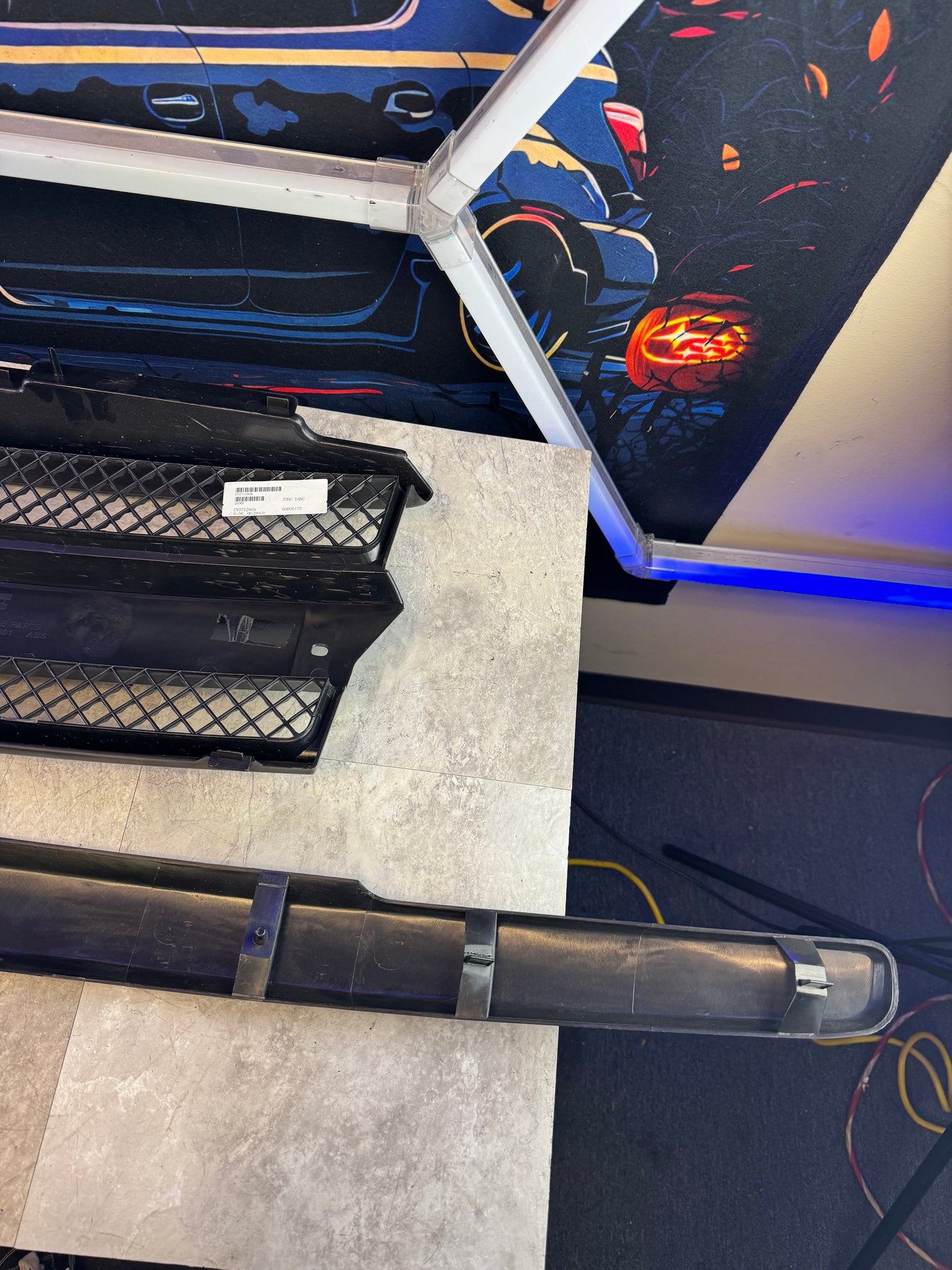 2002-2009 Chevrolet Trailblazer Aftermarket Front Grille Assembly Kit (Strut Wall)