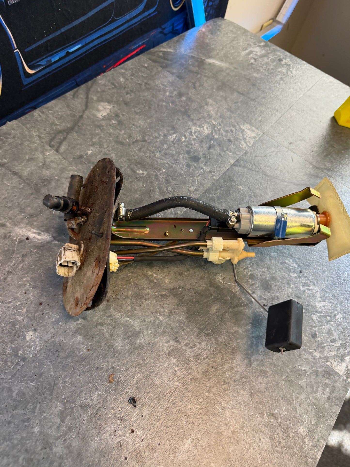 2002 - 2007 Subaru wrx and 04-07 STi oem fuel pump hanger w/ walbro aftermarket fuel pump