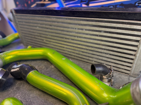 PERRIN performance FMIC 2008 - 2014 Subaru STi 3.5” core w/ pipes , clamps & couplers
