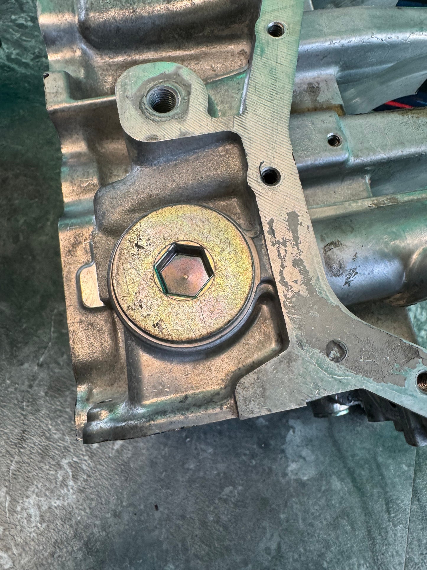Subaru EJ25 Case Halves Short Block For Core With Bearings And Case Bolts
