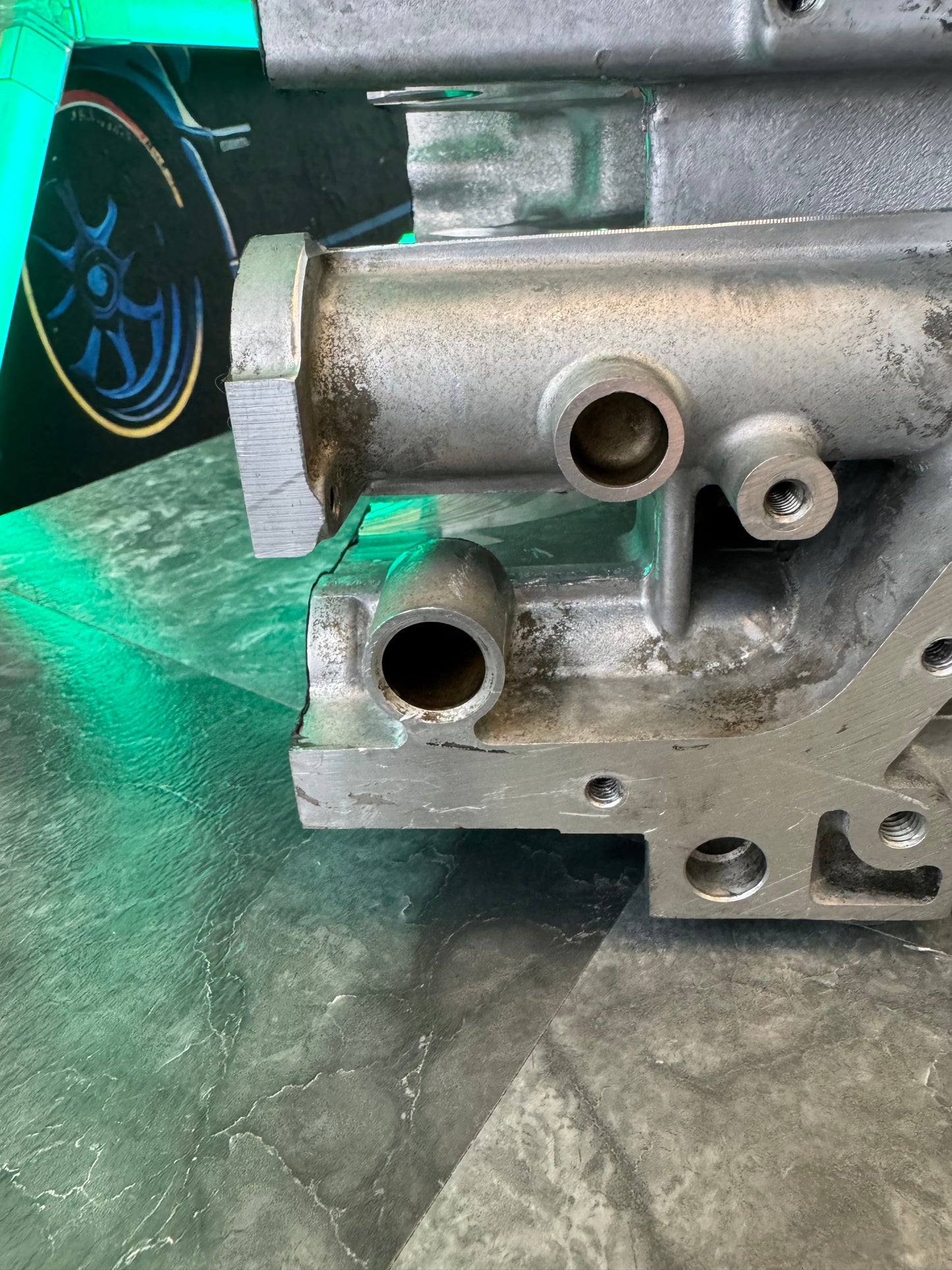 Subaru EJ25 Case Halves Short Block For Core With Bearings And Case Bolts
