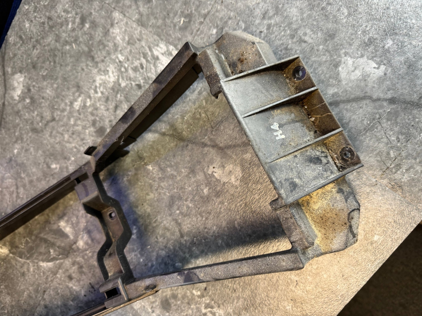 2005-2007 Subaru Impreza WRX STI Black Center Console Rest Trim Middle