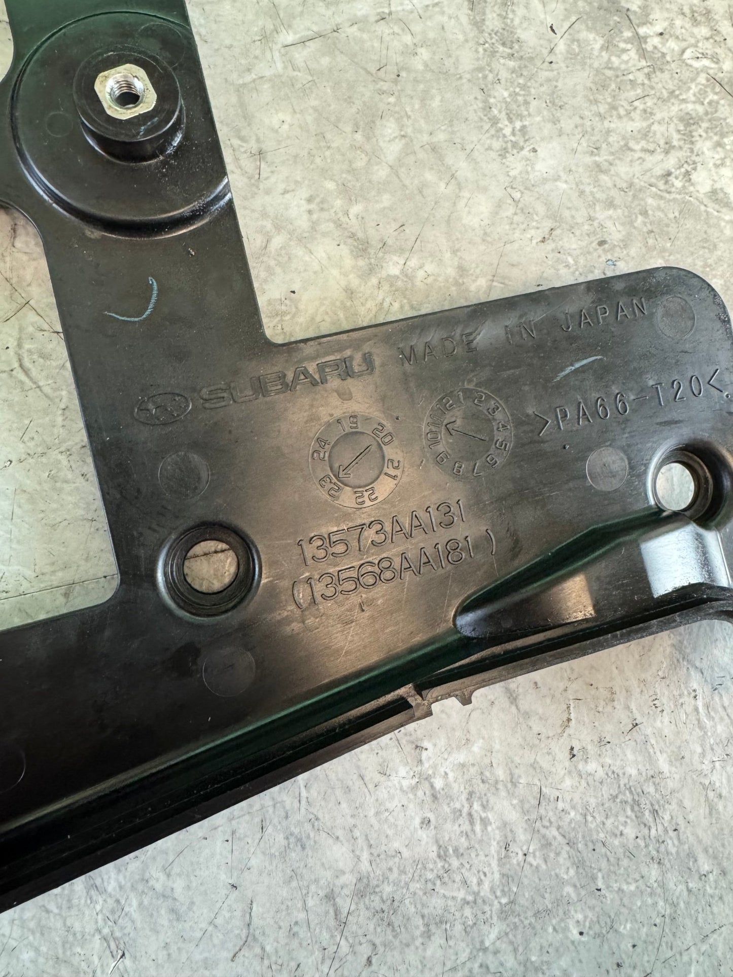 OEM Subaru RH Inner Timing Cover Ej255, Ej205, Ej257 Y6