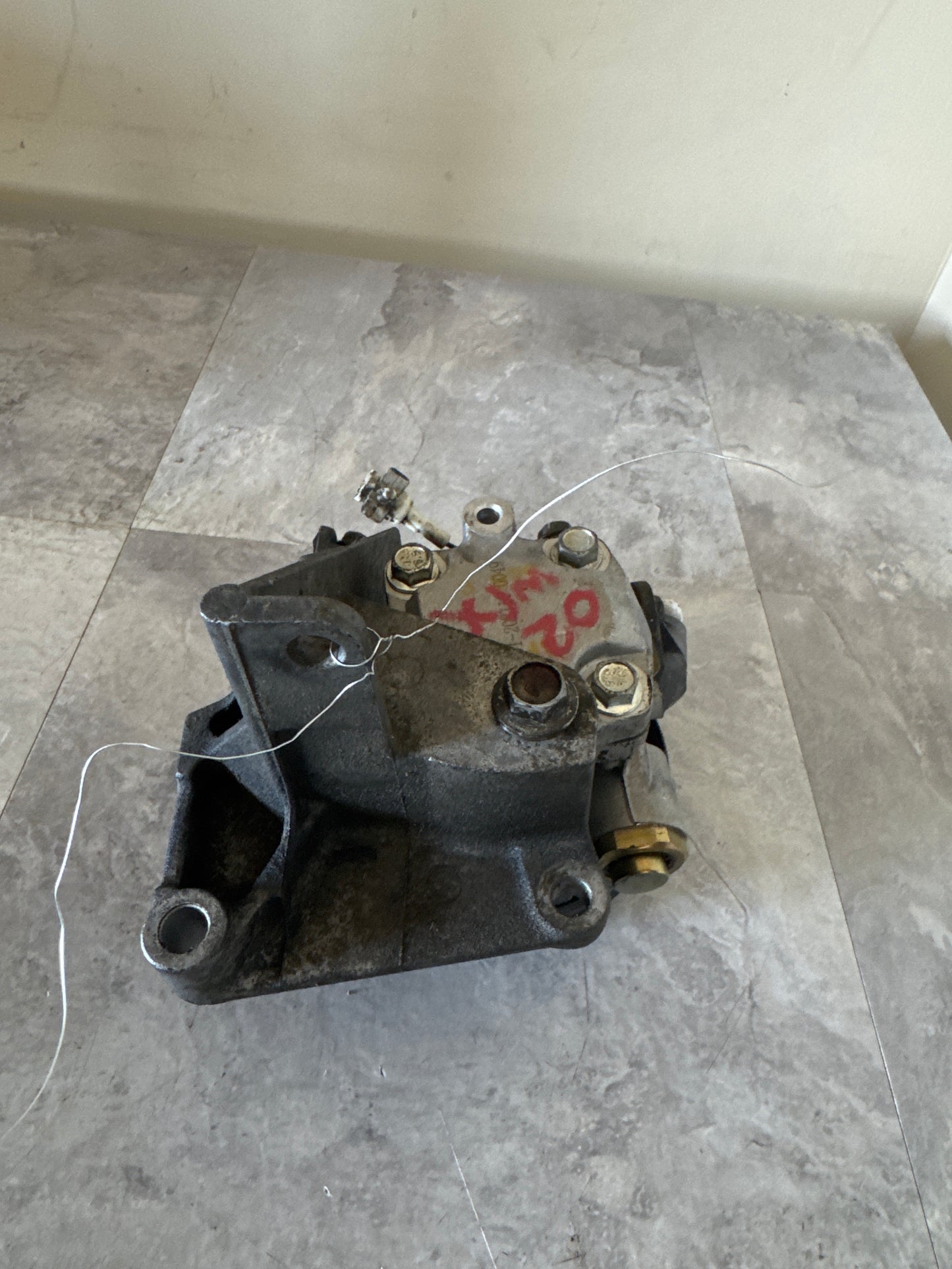 2002-2003 Subaru WRX OEM Power Steering Pump w Bracket