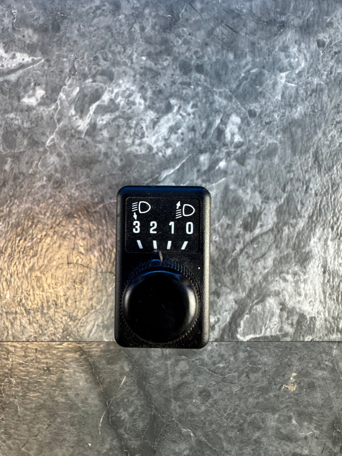 2004-2005 Subaru Impreza WRX STi Headlight Leveling Switch Adjustment Knob
