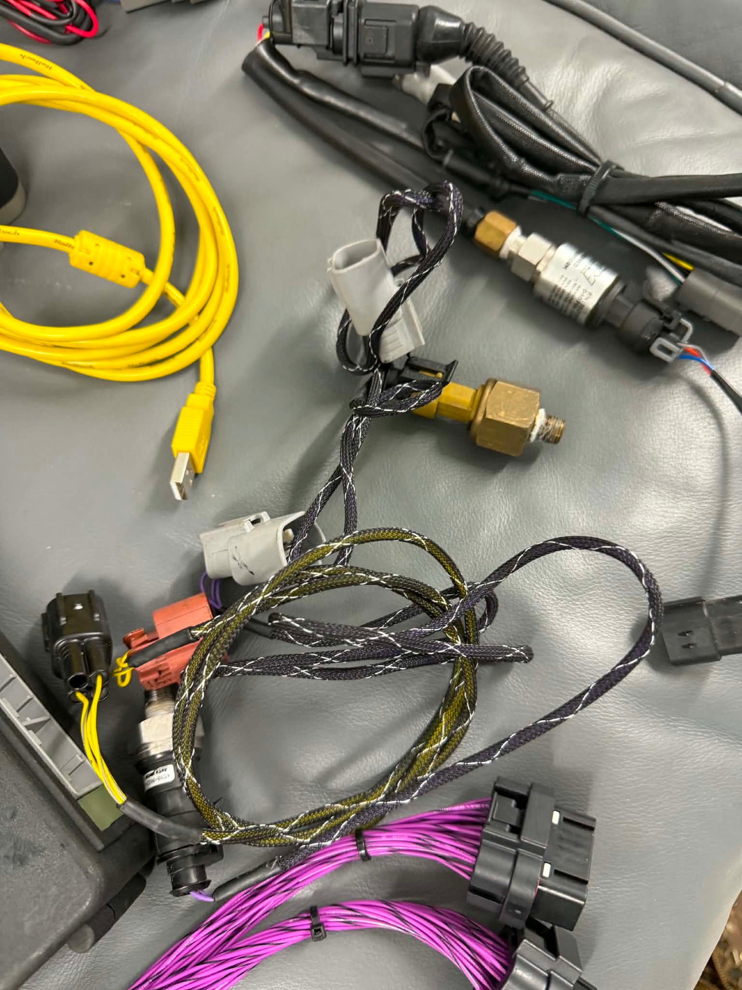 HALTECH elite 2500 stand alone ecu kit VA Subaru STi ej257 w/ WB1 , oil & coolant temp sensors