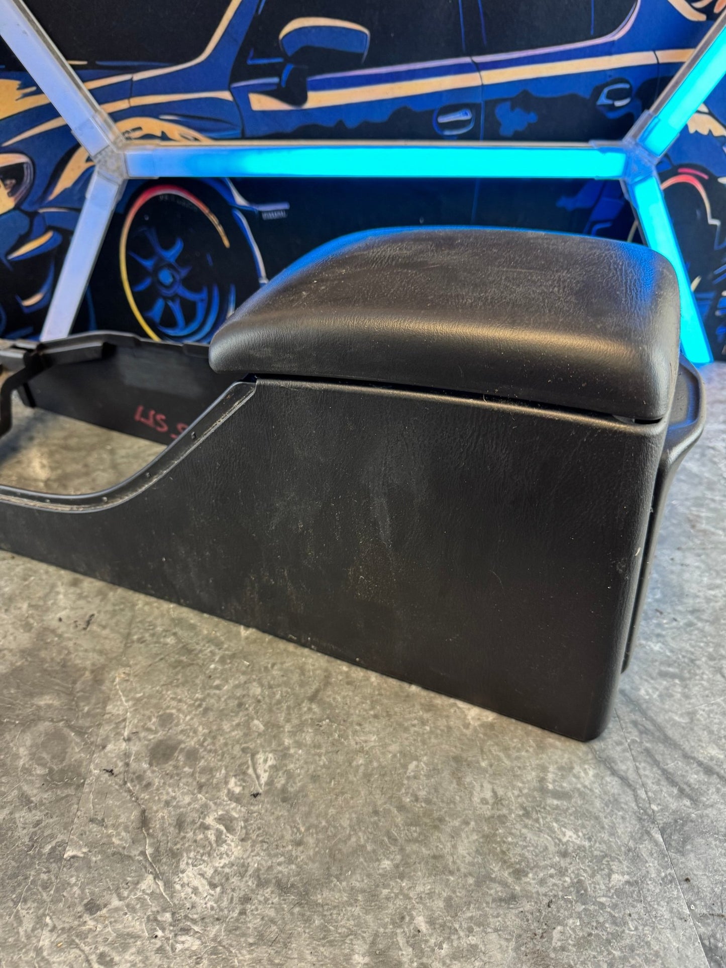 2005-2007 Subaru Impreza WRX STI Black Center Console Rest Trim Middle