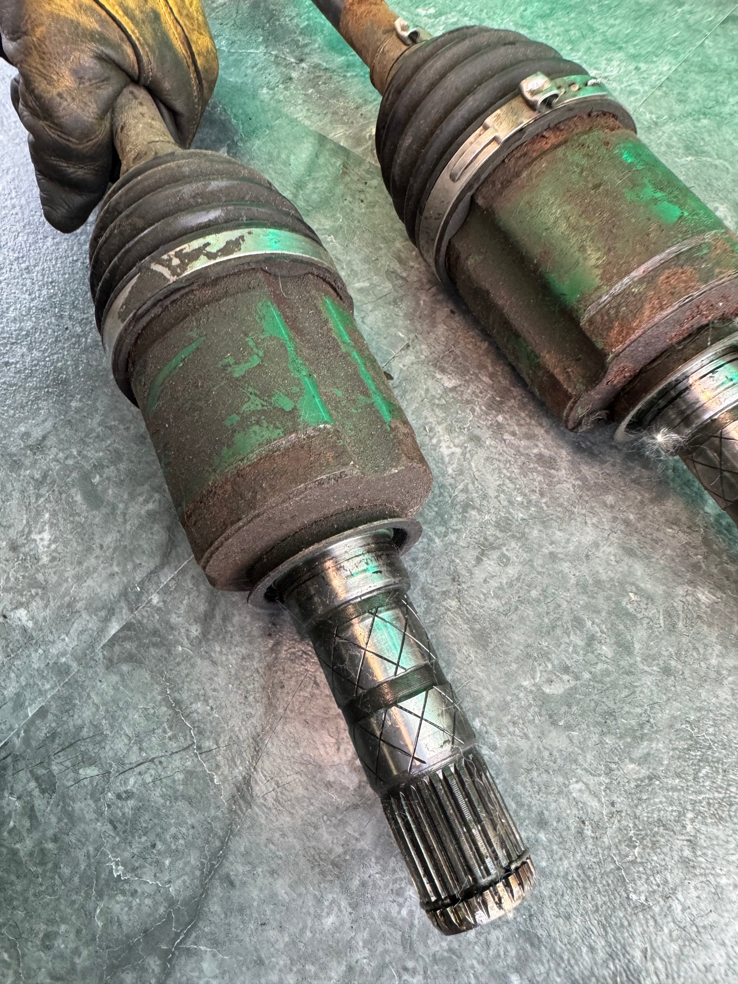 2006-2007 Subaru Impreza WRX OEM Front Axle Pair LH RH