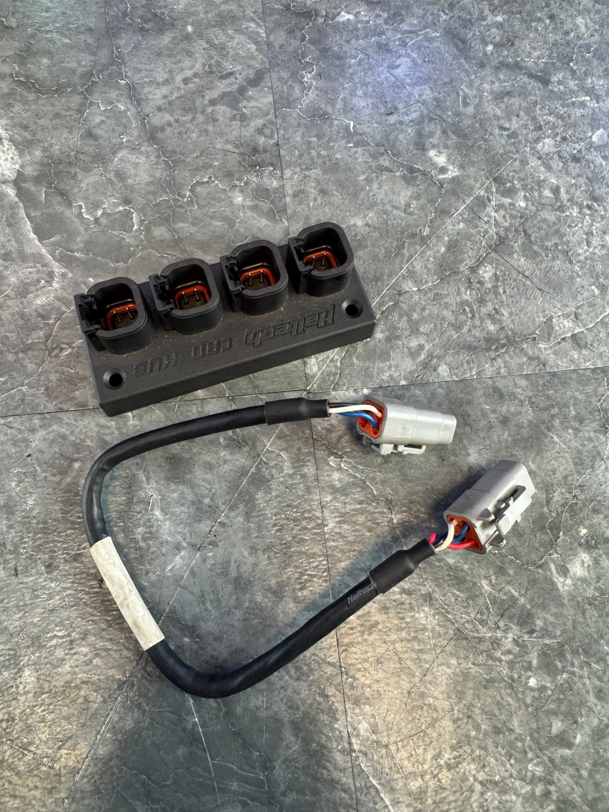 Haltech Elite CAN Hub 4-Port DTM