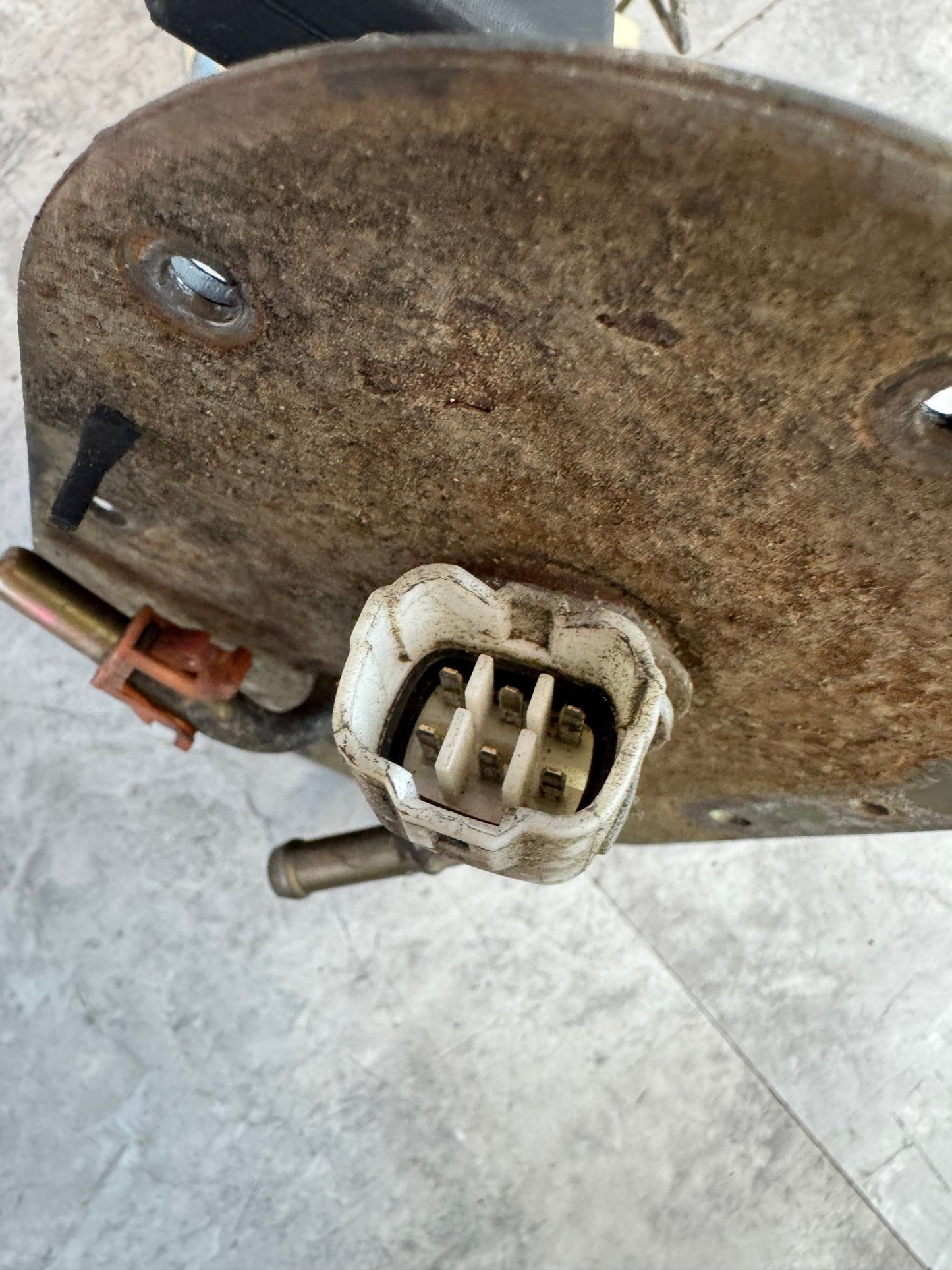 2004-2007 Subaru WRX STi OEM Fuel Hanger With Walbro 255 Fuel Pump Assembly I2