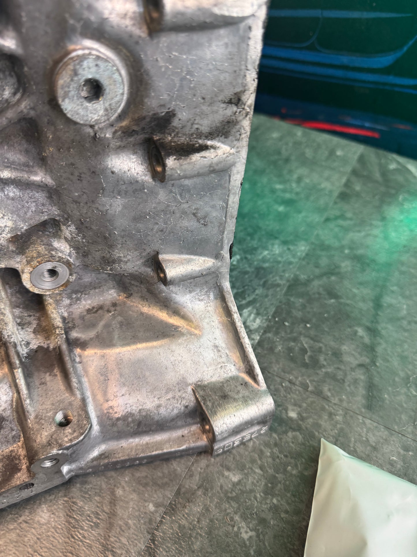 Subaru EJ25 Case Halves Short Block For Core With Bearings And Case Bolts