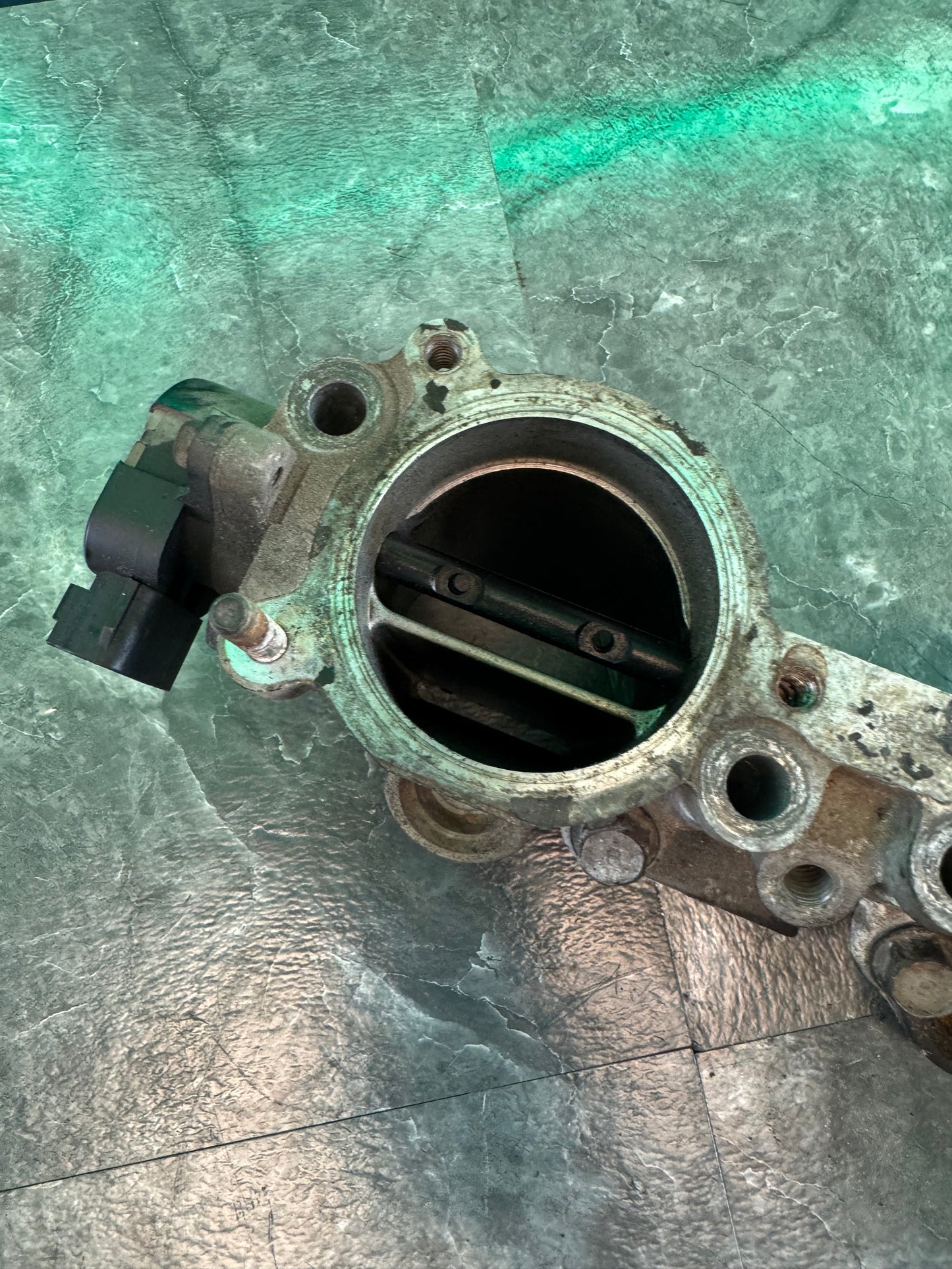 2004-2006 Subaru Impreza WRX STi OEM Engine Intake Manifold TGV Assembly Tumble Generator Valve Side Feed