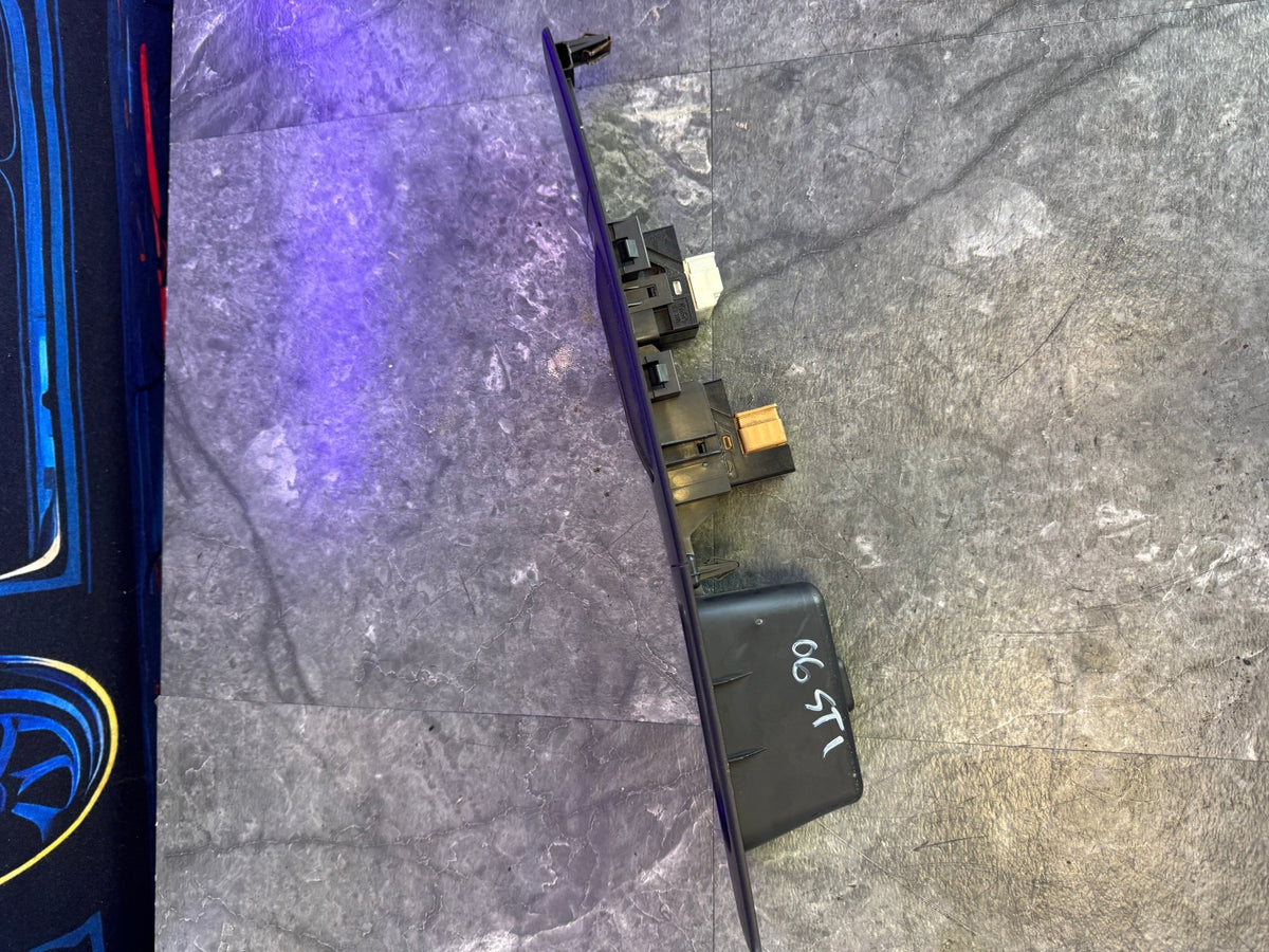 2005-2007 Subaru Impreza WRX STi OEM Front RH Passenger Window Switch w/ Trim