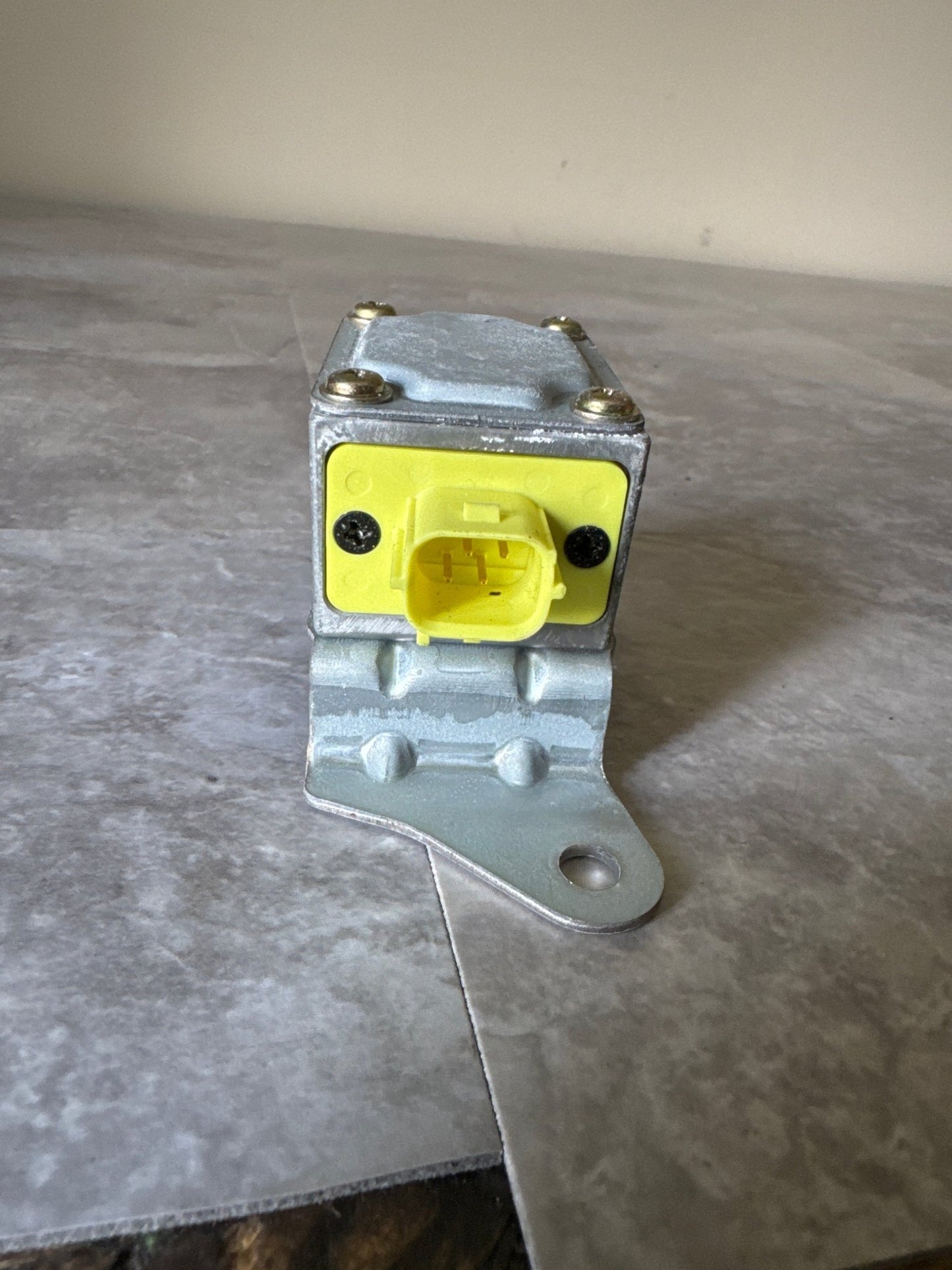 2004 SUBARU IMPREZA WRX STI RH PASSENGER SIDE IMPACT SENSOR OEM 98235FE060