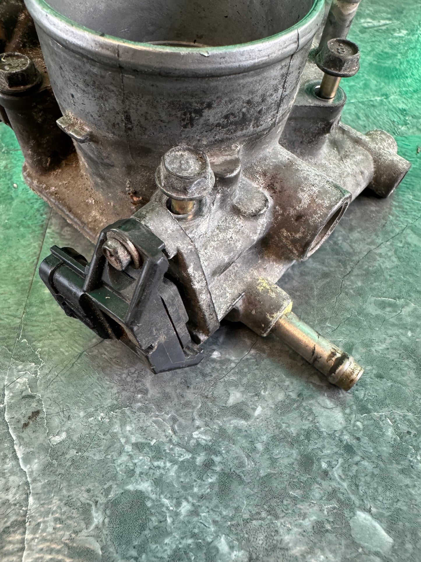 2004-2005 Subaru WRX STi OEM Throttle Body Assembly With Hardware