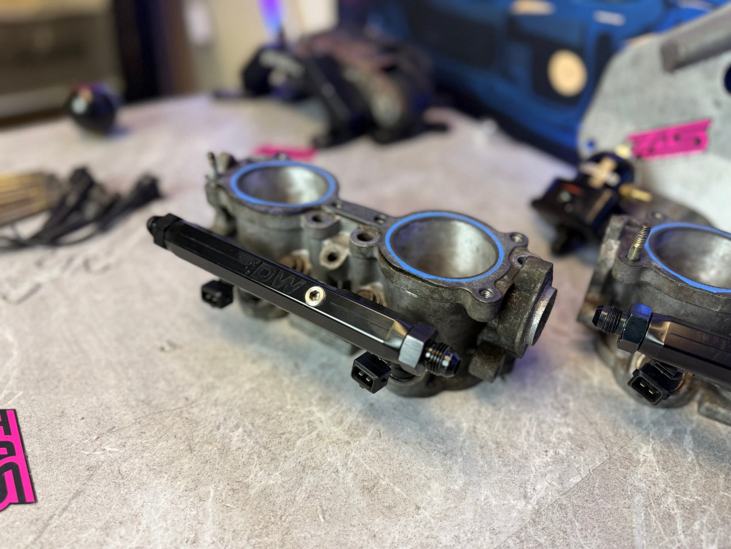 DW fuel kit “ side feed conversion “ 2004 - 2006 SUBARU STi & 2002 - 2007 WRX TGV’s , LINES , FUEL LAB FPR & 1200 CC injectors