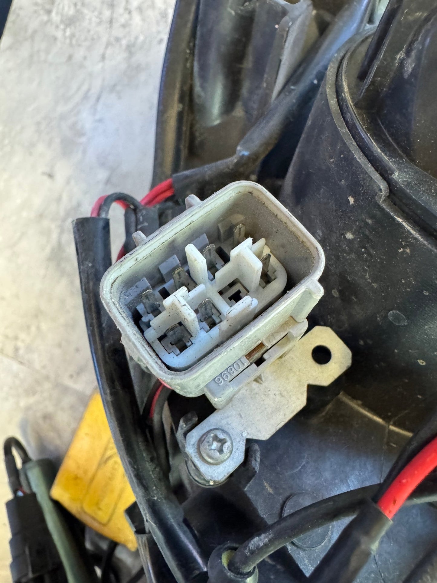 Subaru OEM 06-07 Subaru Impreza WRX STi  Headlight Pair Assembly With HID Module