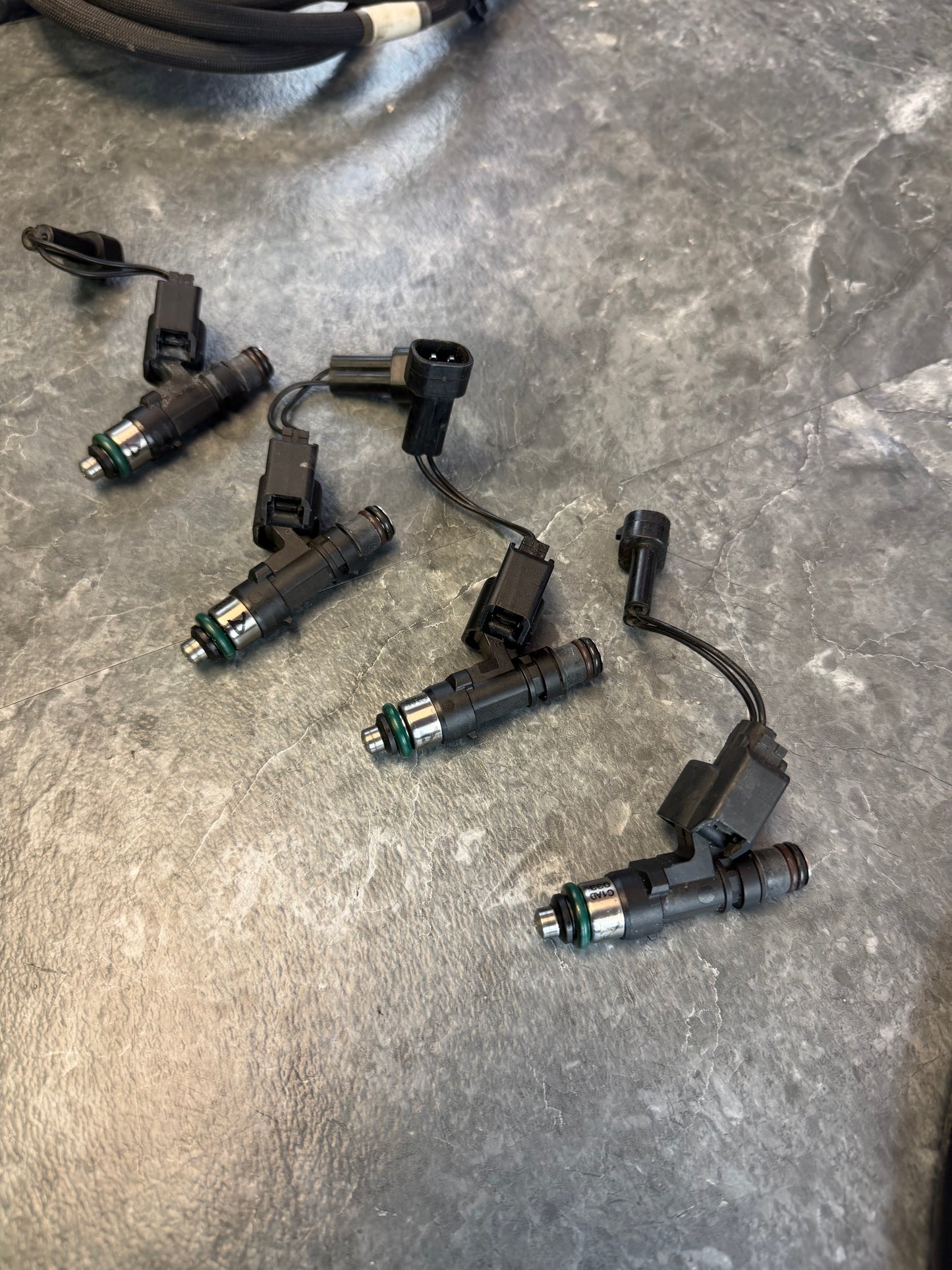 ID 1000 CC top feed injectors Subaru STi & wrx Cobb tuning INJECTOR DYNAMICS