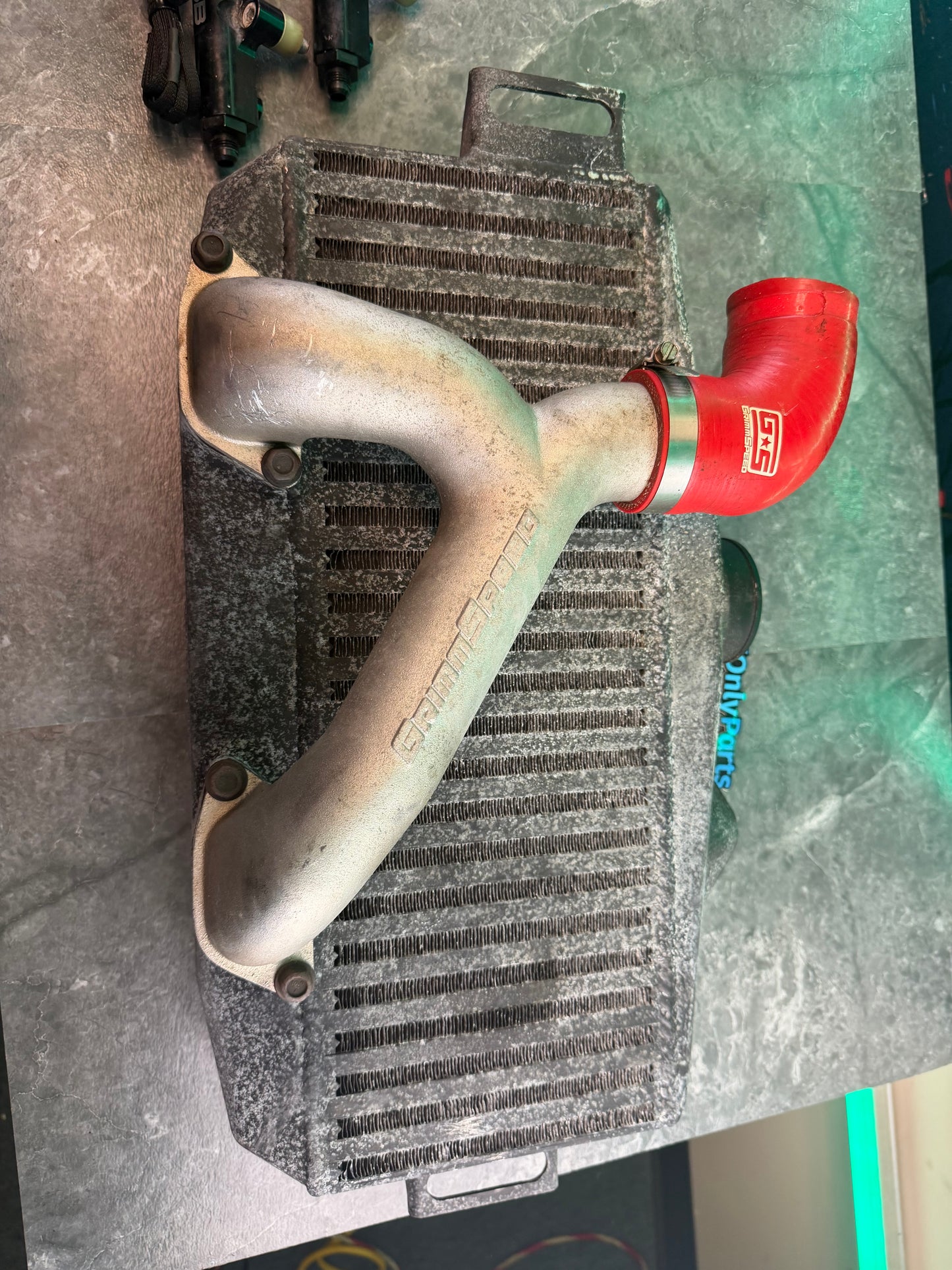 Grimmspeed HUGE tmic 04-21 Subaru STi ej257 top mount intercooler w/ y pipe