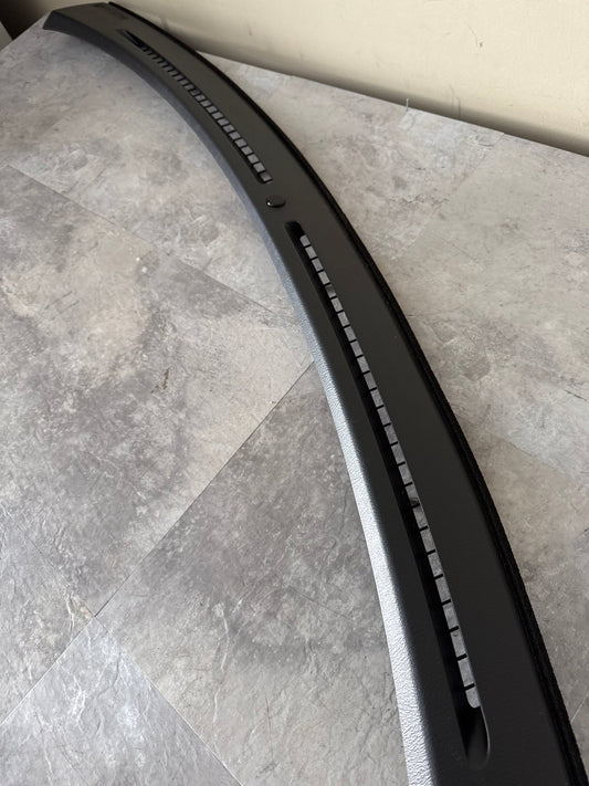 2004-2007 Subaru Impreza WRX STi OEM Interior Front Dash Defrost Vents Trim (2)